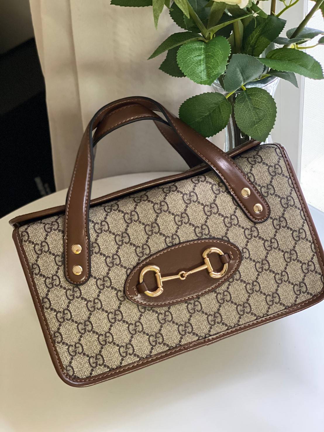 VIP GIFTbag 】GUCCI Horsebit 1955 mini leather-trimmed printed coated-canvas tote คอลเลคชั่นใหม่ล่าสุด ดาราเซเลปใช้กันเพียบ กระเป๋าถือ ดีไซน์สวย เชื่อได้เลยใบนี้สาวๆต้องหลงรัก จนวางไม่ลงเลยน้า
