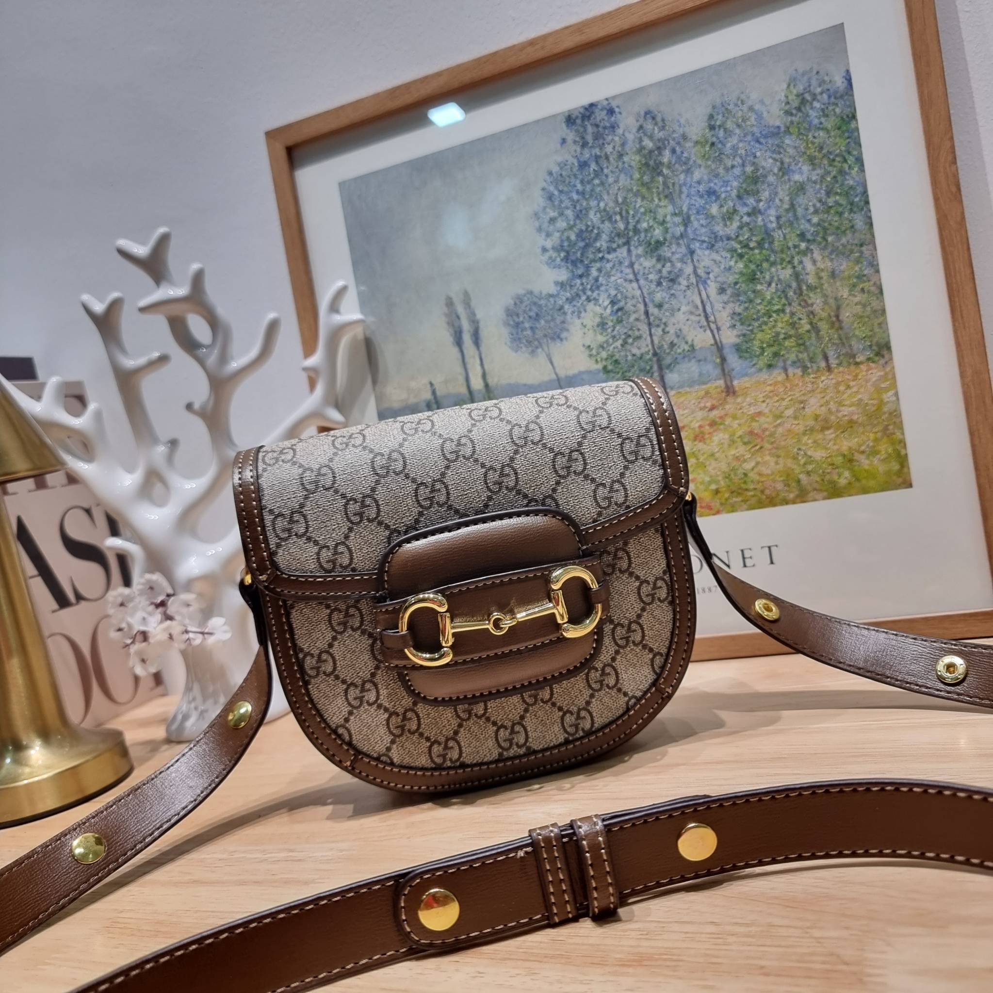 Gucci horsebit 1955 mini rounded bag / GUCCI BAG พร้อมส่ง 2 สี กระเป๋าสะพายไหล่/สะพายข้างทรงคลาสสิค มาในไซส์มินิ กะทัดรัด สวยอยู่ทรง **ล็อทราคาพิเศษสุดคุ้ม
