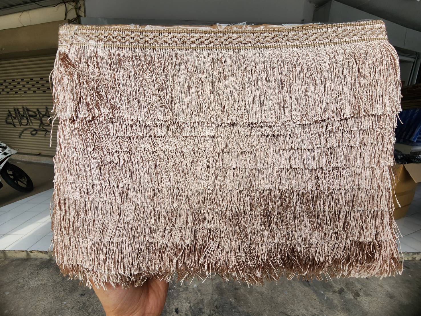 เทปครุยผ้าม่าน สีน้ำตาลเบจอ่อน (ขายยกพับ10หลา)(อย่างดี)รุ่นBขนาด4นิ้ว