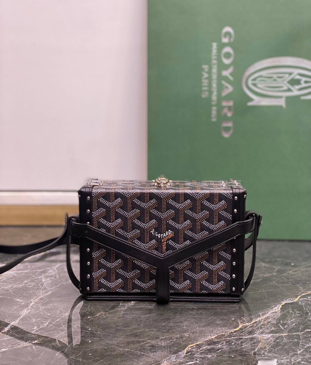 ORI หนังแท้ | Goyard Minaudière Trunk Bag กระเป๋าสะพายทรงแมสเซ็นเจอร์ เป็นคลัตช์ได้ในใบเดียว น้ำหนักเบา ทรงกล่องดีไซน์ใช้งานง่าย สวยหรู