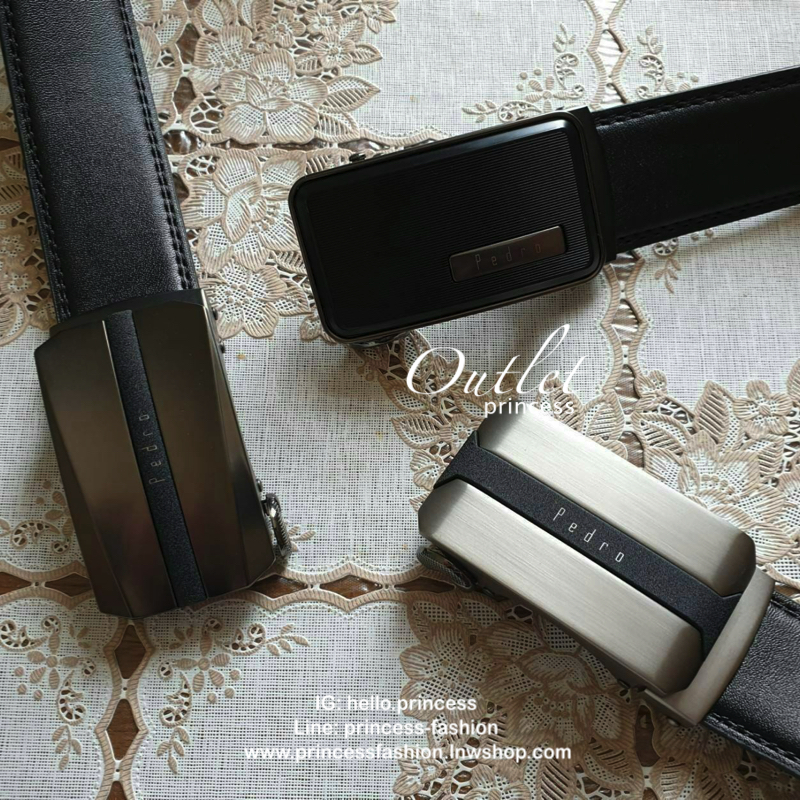 PEDRO MEN LEATHER BELT (Free Size) เข็มขัดหนังจาก PEDRO MEN หัวเข็มขัดโลหะ โลโก้แบรนด์ที่หัวเข็มขัด คุณภาพดีตามแบบฉบับของแบรนด์ สายเข็มขัดหนังเรียบสีดำ สายปรับใช้เข้าได้กับทุกชุด มาพร้อมกล่องและถุงกระดาษแบรนด์มอบเป็นของขวัญได้นะคะ