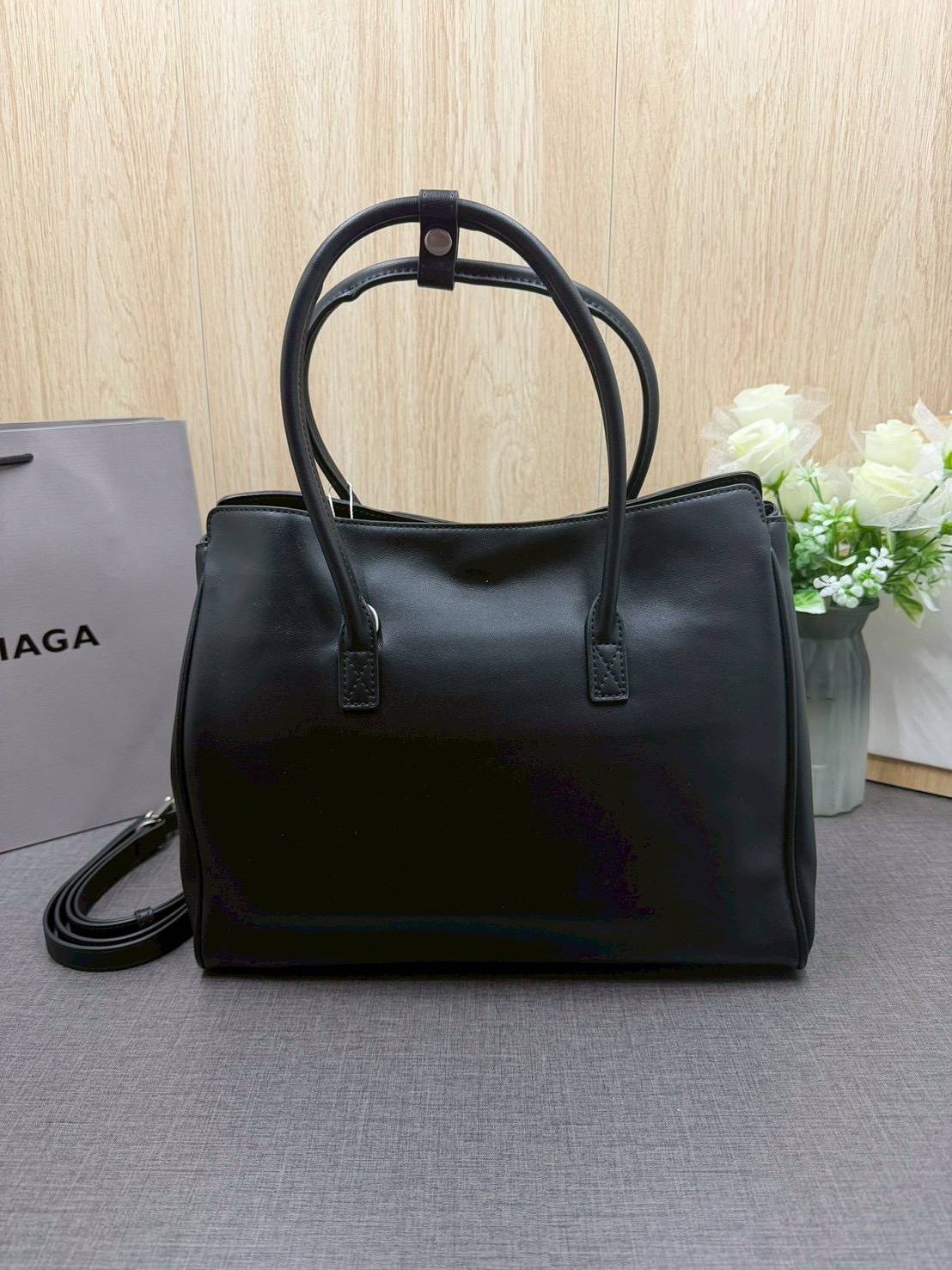 ORI หนังแท้ | Balenciaga Carry All Hampton Bag / Balenciaga Tote Bag 33cm กระเป๋าสะพายทรงโท้ท ภายในโล่งกว้าง ดีไซน์เรียบง่าย เรียบหรู