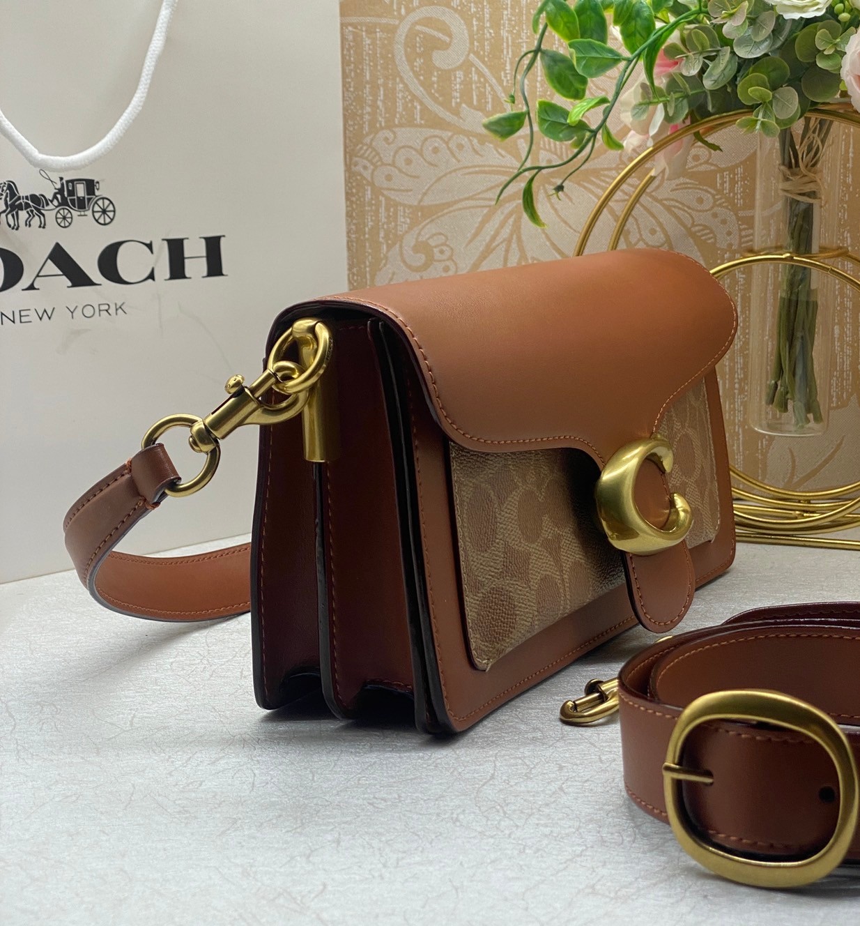 COACH TABBY CROSSBODY WRISTLET 26cm สีใหม่ล่าสุด ต้อนรับสงกรานต์นี้ รุ่นนี้ต้องเข้าแล้ว พกพาได้ตลอดวันเลย ห้ามพลาดค่ะ!