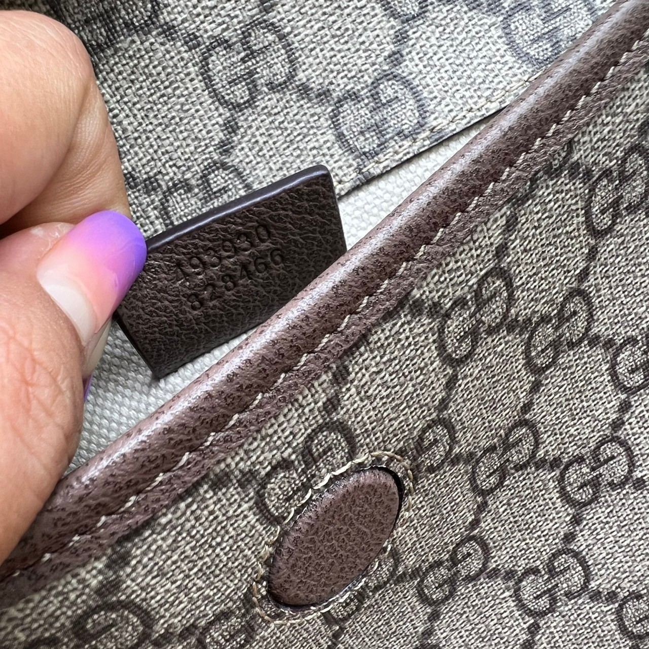 GUCCI Neo Vintage GG Supreme belt bag / Gucci Belt bag เกรดใช้งานสลับของแท้ เกรดออริจินอล ใช้ได้ทั้งชายหญิง งาน unisex ผลัดกันใช้ ^-^ ก็ได้ งานสวยตามรูป สินค้าขายดี ภาพสินค้าถ่ายจากงานขายจริง ใช้งานต่างประเทศได้