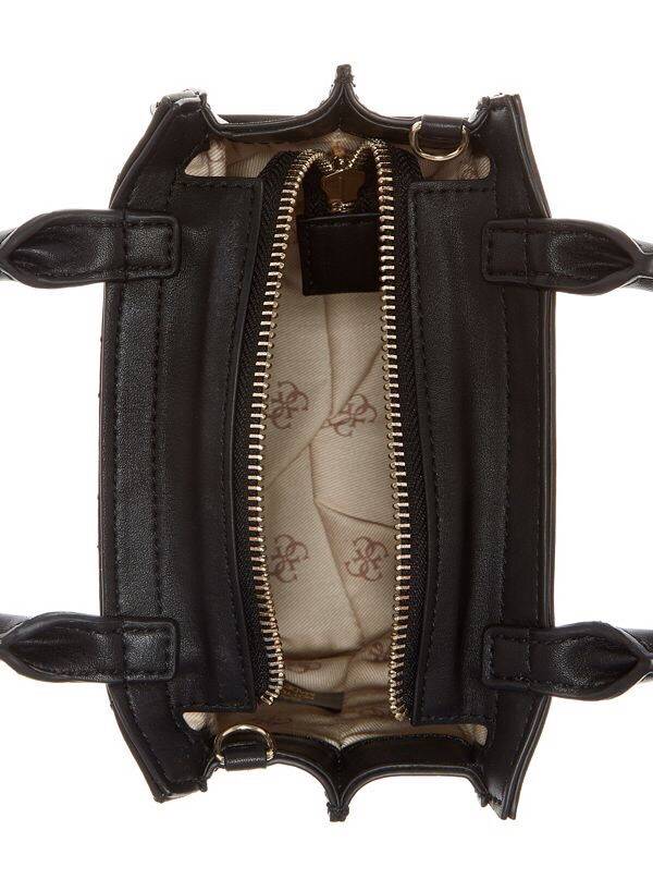 GUESS ELLIANA QUILTED MINI SATCHEL BAG กระเป๋าสะพายรุ่นยอดนิยม วัสดุ PU คุณภาพดี นิ่ม น้ำหนักเบาด้านหน้าประดับด้วยโลโก้แบรนด์สุดหรู เปิดปิดกระเป๋าด้วยซิปสะดวกใช้ ด้านในกว้างมีช่องซิปสำหรับใส่ของ ใส่มือถือได้ทุกรุ่น ซับในลายแบรนด์ สายสะพายหนังเลื่อนปรับระด