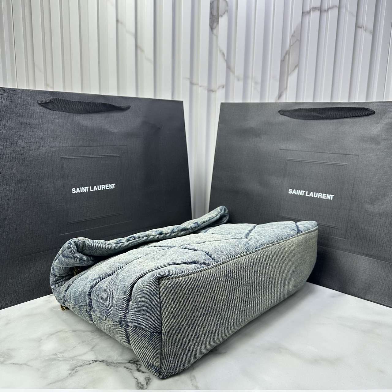 YSL Puffer denim shoulder bag กระเป๋าสะพายเดนิมฟอก สวยเท่ห์คลาสสิกลายเชฟล่อนเป็นเอกลักษณ์ ENVELOPE FLAP BAG WITH SOFT CHEVRON 🧡เกรดออริ ใช้งานต่างประเทศได้