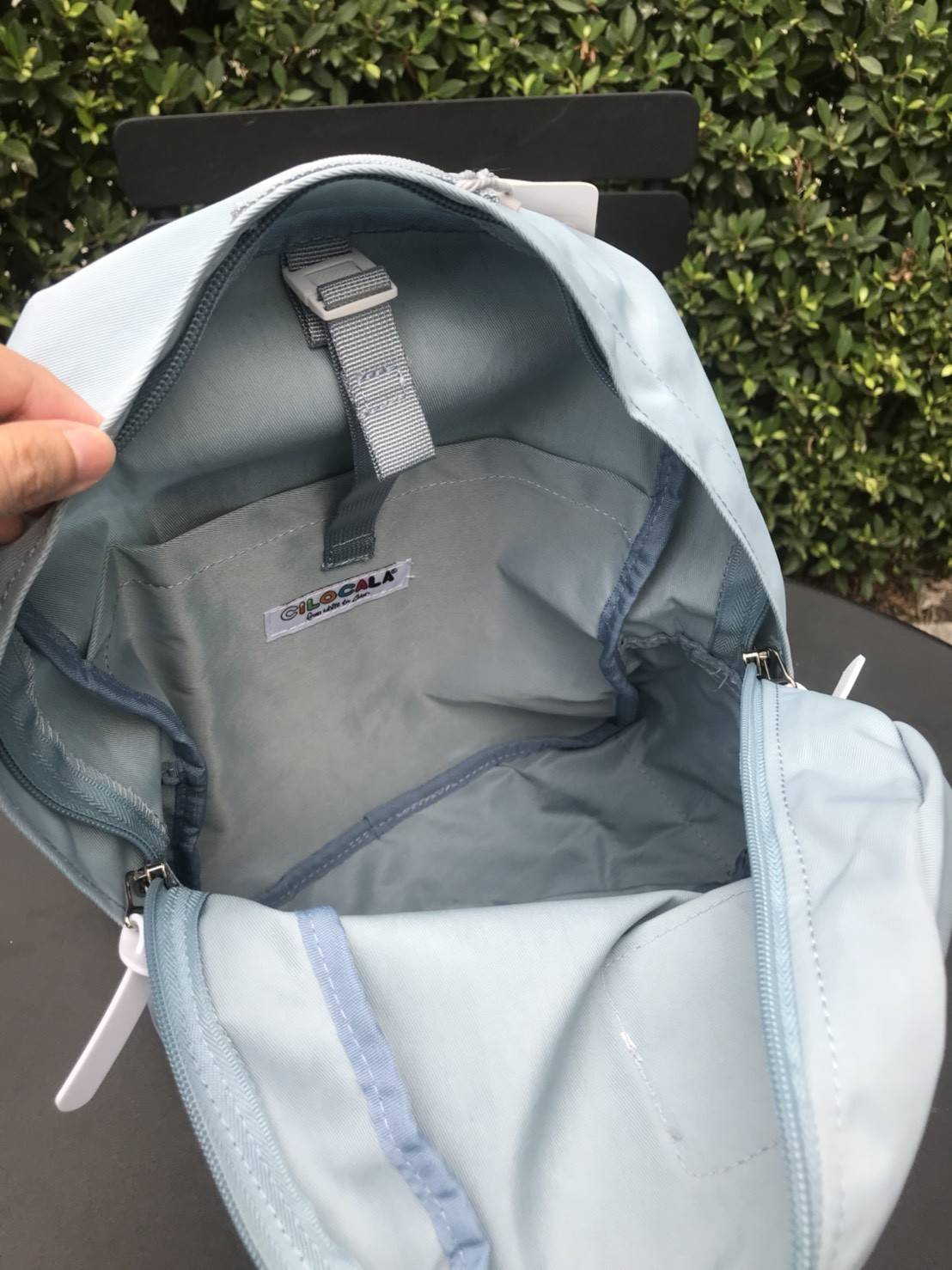 มาแล้ววว แบรนน้องใหม่ CILO CALA กระเป๋าเป้ที่ตอนนี้ฮิตในกลุ่มสาววัยรุ่นที่ญี่ปุ่น และนี้เป็นรุ่นลิมิตเตด CILOCALA FUR BACKPACK สะดุดตาตรงที่มีขนเฟอร์นุ่มนิ่ม อยู่ตรงช่องกระเป๋าซิปด้านหน้า ทำให้ใบนี้ดูน่ารัก หวาน ฟรุ้งฟริ้งขึ้น