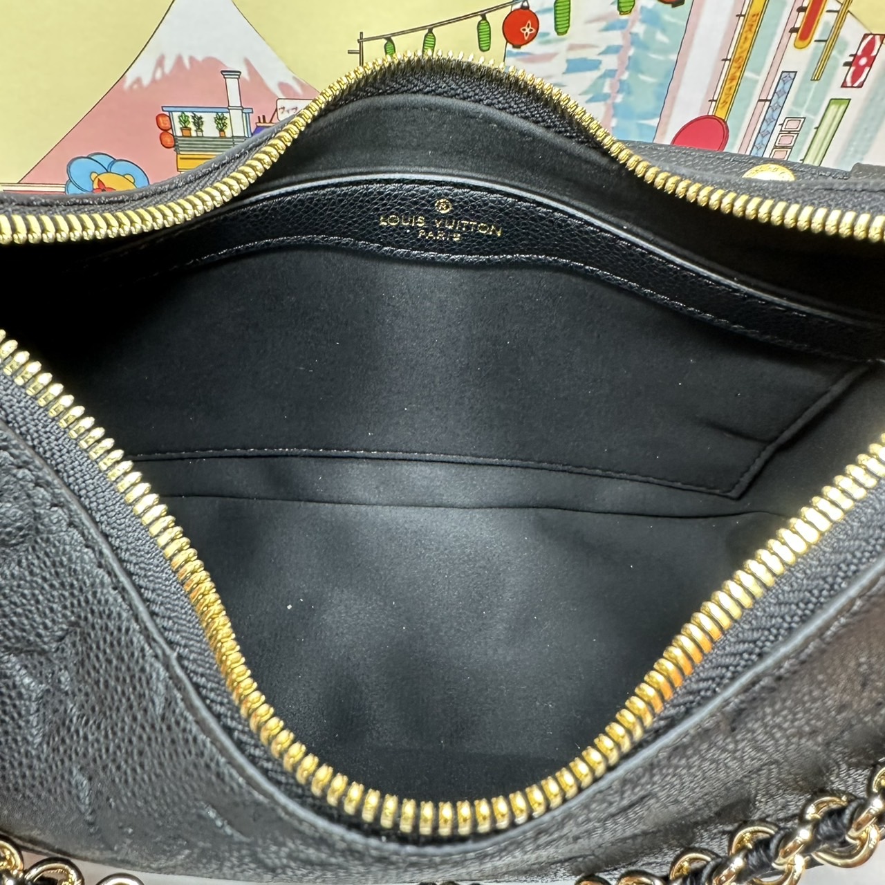 ORI หนังแท้ | LV Boulogne PM bag Monogram Empreinte leather กระเป๋าสะพายสุดไอคอนิกใช้งานได้หลายสไตล์ ประจำฤดูกาลในหนัง Monogram Empreinte มอบทางเลือกในการพกพาที่หลากหลายเช่นเดียวกับรุ่นแคนวาสดั้งเดิม