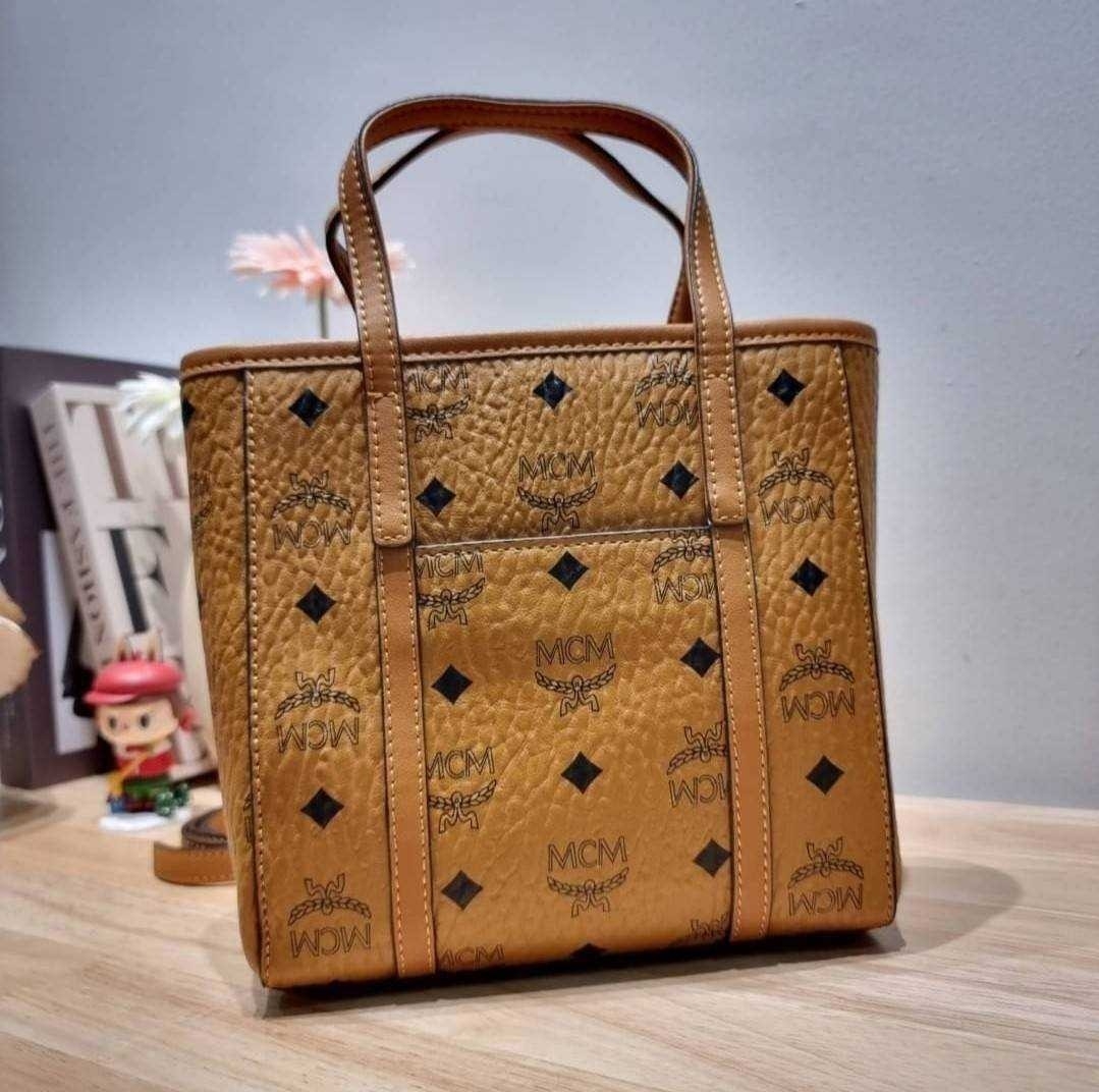 M.C.M MINI TONI SHOPPER IN VISETOS กระเป๋าถือ/สะพายข้าง ทรงโท้ทไซส์มินิ สวยคลาสสิค เกรดท็อปออริ 1:1 สลับแท้ ใช้งานต่างประเทศได้