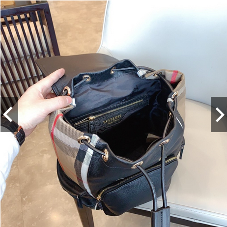 BURBERRY Rucksack Military Backpack / BURBERRY FRAGRANCES VINTAGE 2WAYS RUCKSACK BACKPACK / BURBERRY BACKPACK กระเป๋าเป้ ลาย Vintage Signature สวยคลาสสิค ภายในโล่งกว้างและช่องใส่มือถือสามารถใส่มือถือกระเป๋าสตางค์ของใช้ได้เยอะ หูจับหนัง เป็นเป้ก็ดูดีไอเท็ม