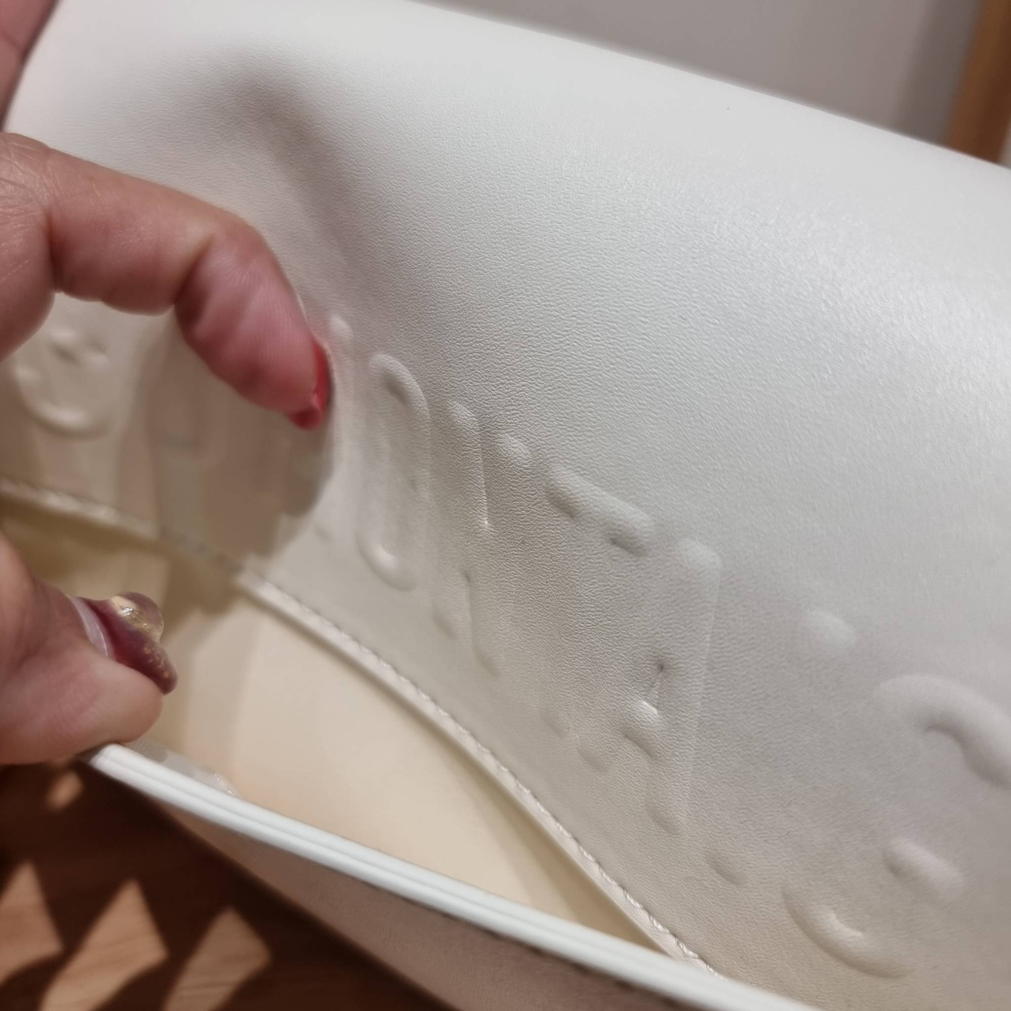 DIOR 30 MONTAIGNE AVENUE BAG สวยหรู ดีเทลแพง ต้องยกให้ไอเท็มนี้เลย กับกระเป๋าสะพายข้าง รุ่นที่ใครเห็นเป็นต้องรัก