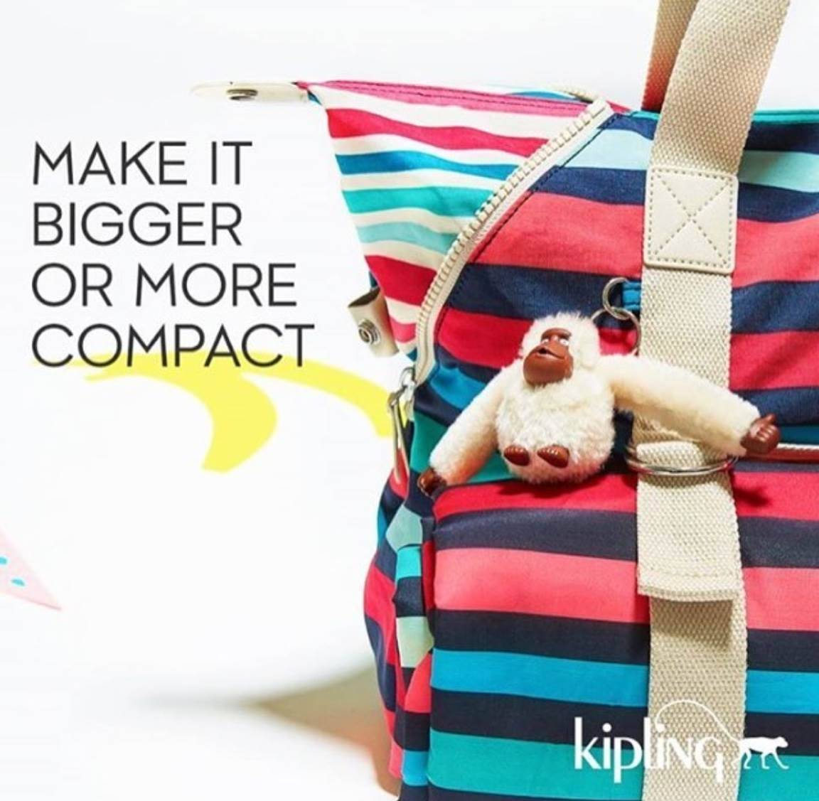 NEW ARRIVAL! KIPLING ART (LARGE) TOTE BAG 2018 กระเป๋าถือหรือสะพายรุ่นใหม่ใบใหญ่จุใจสาวๆที่สัมภาระเยอะ วัสดุ Nylon+Polyester 100% น้ำหนักเบา โดดเด่นที่สามารถรูดซิปมุมกระเป๋าเปลี่ยนทรงได้ไม่จำเจ มีหูหิ้วสะพายไหล่ได้ มือจับหูหิ้วเป็นหนังปั้มโลโก้ พวงกุญเเจล