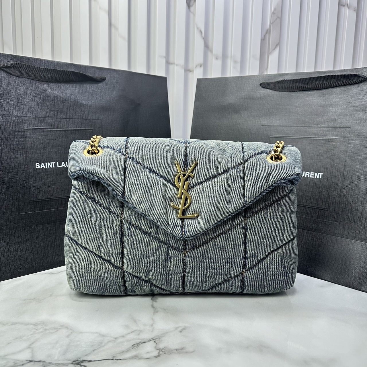 YSL Puffer denim shoulder bag กระเป๋าสะพายเดนิมฟอก สวยเท่ห์คลาสสิกลายเชฟล่อนเป็นเอกลักษณ์ ENVELOPE FLAP BAG WITH SOFT CHEVRON 🧡เกรดออริ ใช้งานต่างประเทศได้