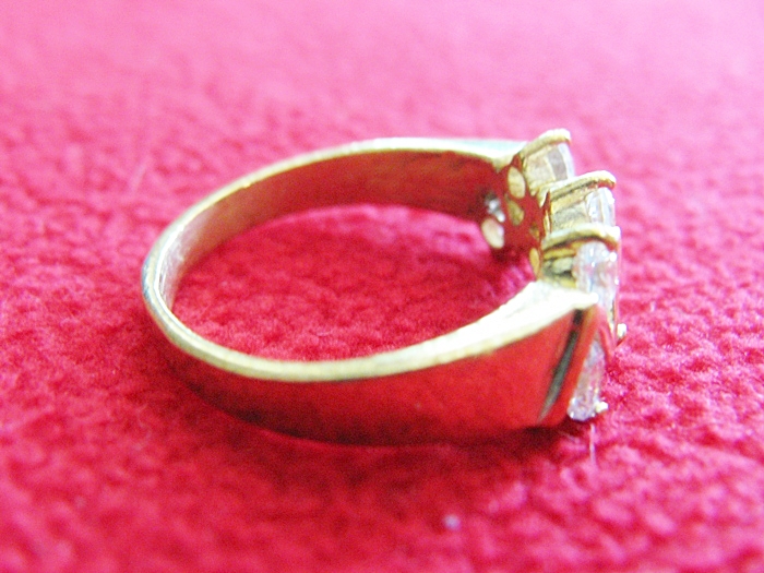 สินค้าหมดค่ะ แหวนเพชรทองเหลือง แบบ3(เพชร7เม็ด ทรงหยัก)ค่ะ