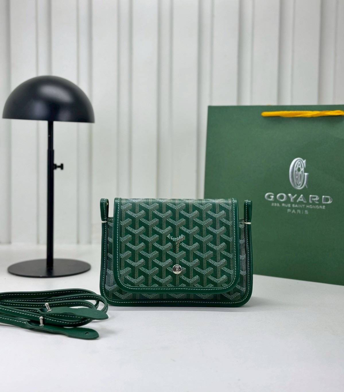 10 สี ORI หนังแท้ | GOYARD Plumet pouch-wallet กระเป๋าสะพายใบเล็กกะทัดรัด ดีไซน์กระเป๋าสตางค์ Plumet ดีไซน์มาพร้อมช่องใส่เหรียญ ธนบัตร และบัตรต่างๆ สามารถสะพายไหล่เป็นกระเป๋าสะพายข้างได้เหมือนกระเป๋าใบเล็ก