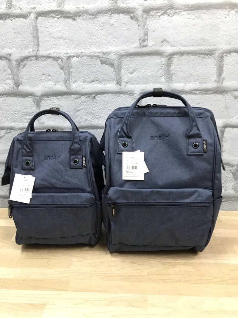 Anello Mottled Polyester Mini Backpack เป้แบรนด์ดังแห่งปี วัสดุ poleyester canvas เนื้อผ้าเรียบหรู และทันสมัย ดีเทลคล้ายรุ่น original ต่างตรงที่ด้านหน้าเป็นงานปักโลโก้สวยงาม และหัวซิป สกรีนโลโก้แบรนด์สีสันเข้ากับตัวกระเป๋า รุ่นชน shop มีหลากสีให้เลือกสรรค