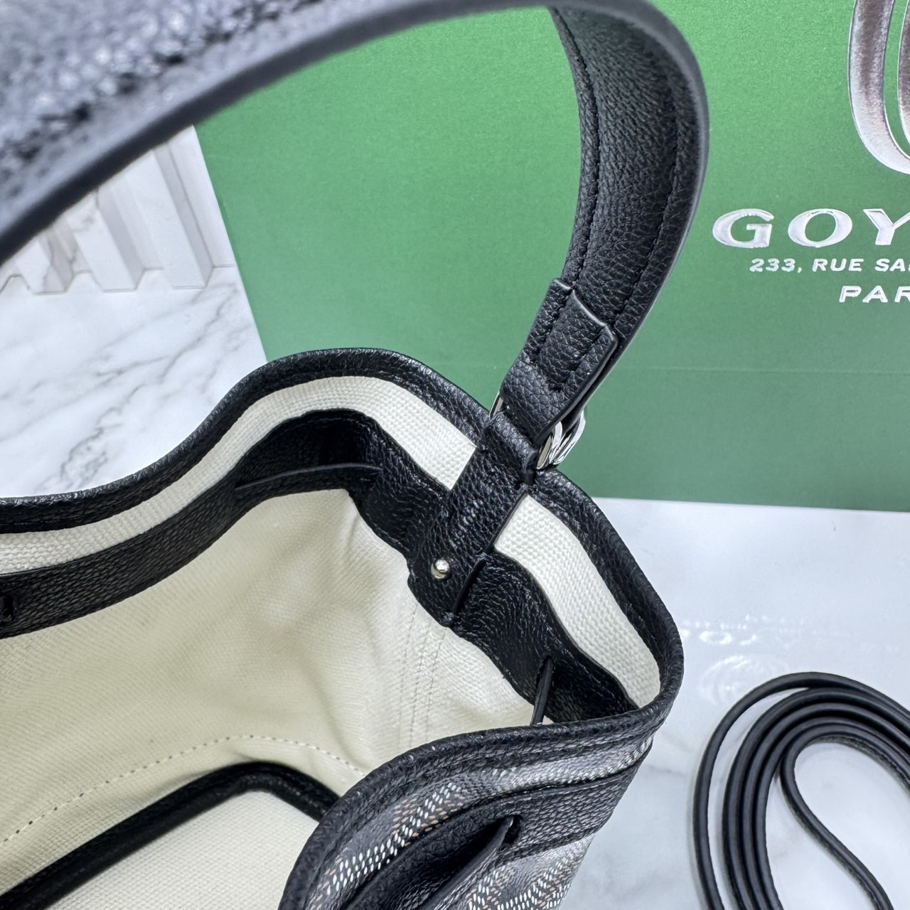 RI หนังแท้ | Goyard Petit Flot Mini bucket bag กระเป๋าสะพายทรงบัคเก็ต ไซส์มินิ ดูผู้ดีในตัว วัสดุหนังแคนวาสพิมพ์ลายสวยคม