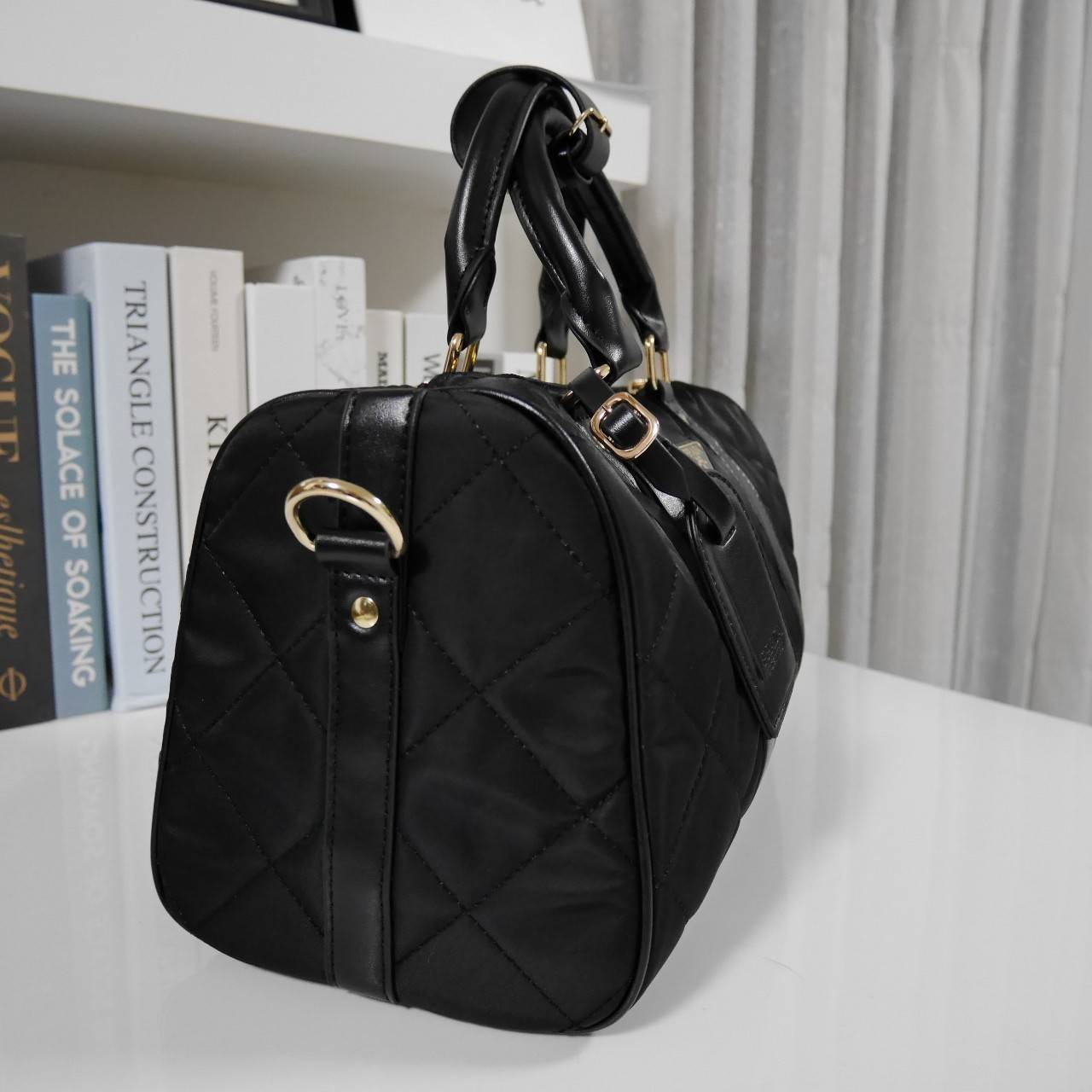 PRADA KEEPALL LEATHER BAG / PRADA Travel Bag ต้อนรับปีกระต่าย ด้วยกระเป๋าทรงหมอน ยอดฮิต อะไหล่ทองทั้งใบ