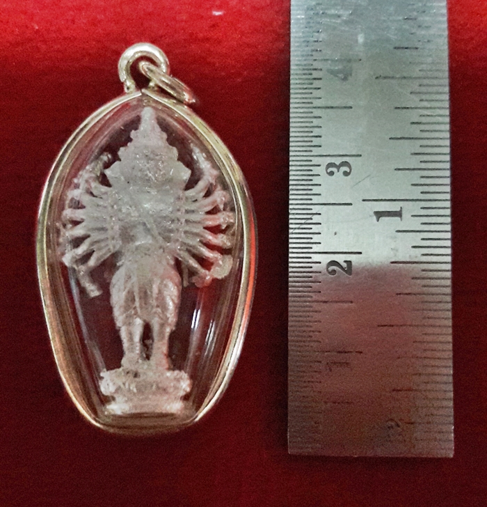 สินค้าหมดค่ะ องค์พระพิฆเนศปาง16กร ปางพระมหาวีระคณปติ(ปางนักรบ)(คนเกิดวันอาทิตย์)เนื้อเงินพ่นทรายเลี่ยมเงินไมครอนพร้อมใบคาถาค่ะ