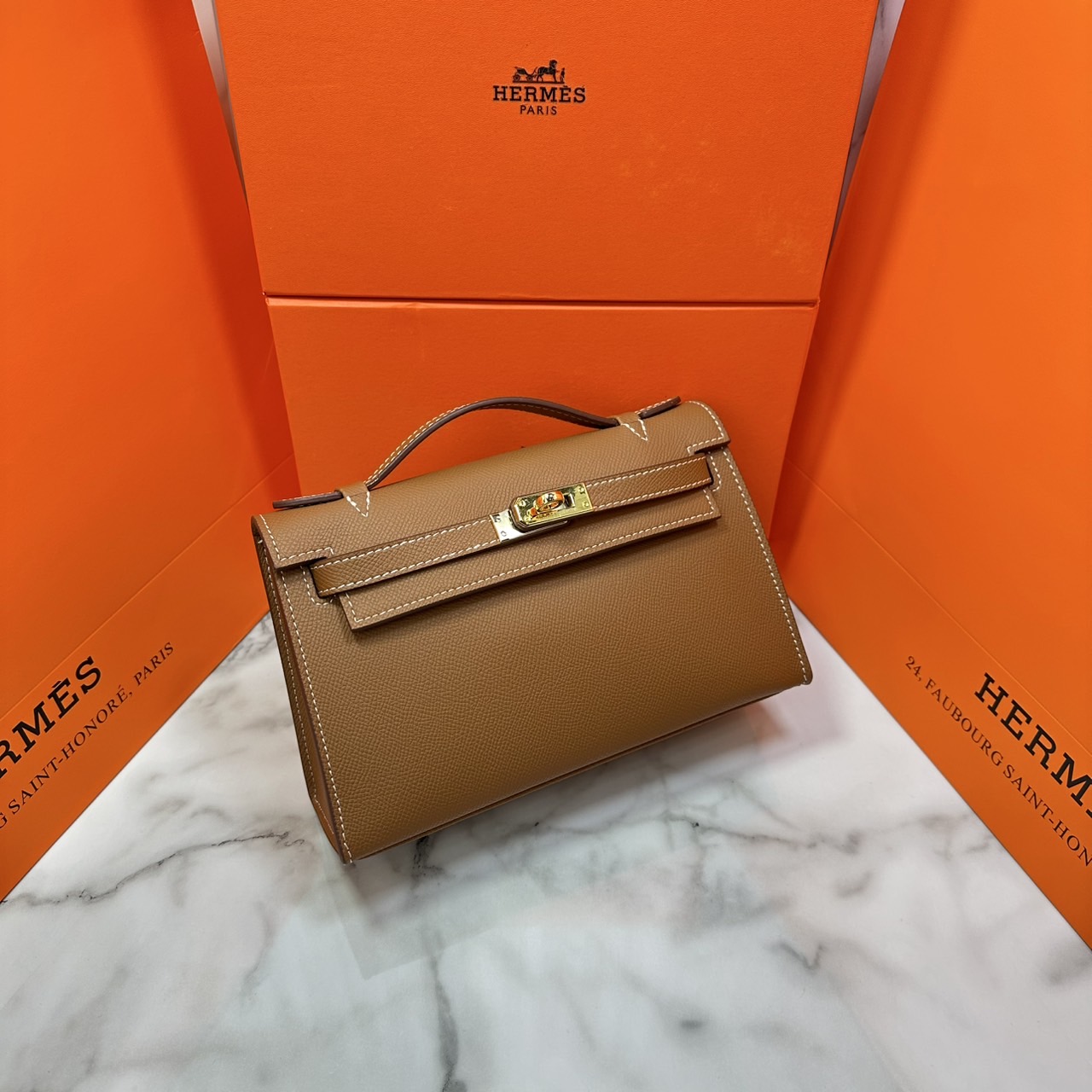 ORI หนังแท้ | Hermes Mini Kelly Pochette 20cm จิ๋วแต่แจ๋ว ราคาพุ่งยิ่งกว่าทอง กระเป๋าสะพายที่สุดแห่งหรูหราลัคชู นิยามของความสง่างามเหนือกาลเวลา