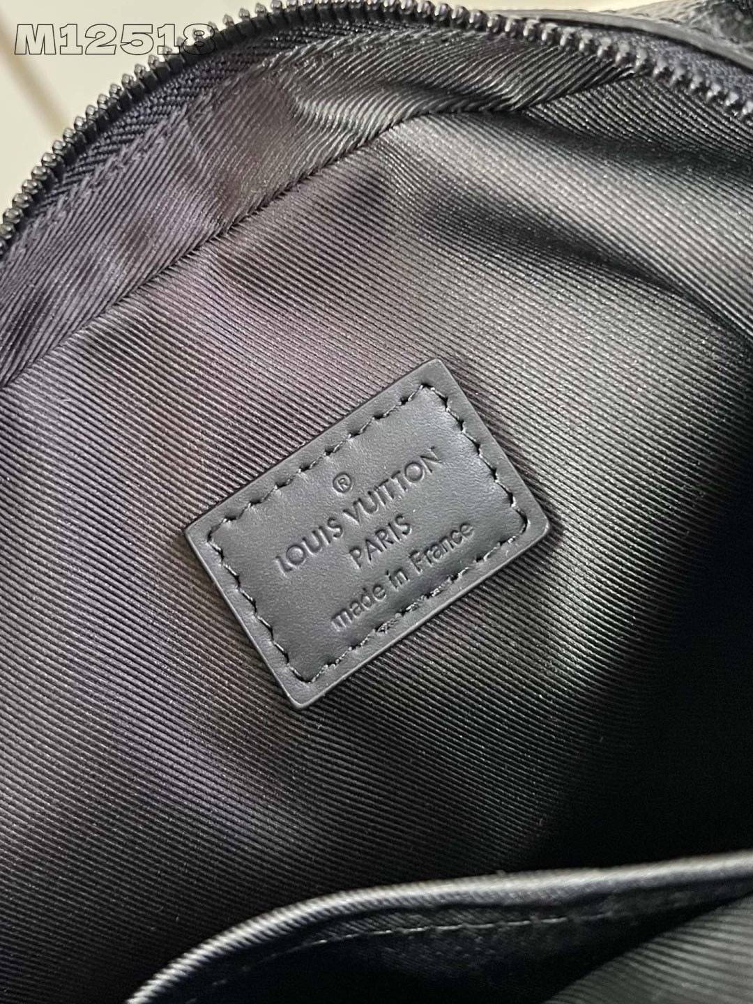 สลับแท้ LV Getaway Messenger Monogram Eclipse Bag กระเป๋าแมสเซนเจอร์ แคนวาสขนาดกะทัดรัดสมบูรณ์แบบสำหรับสุภาพบุรุษ กระเป๋าสะพายเฉียงผสานดีไซน์มีระดับเข้ากับความสะดวกสบายอย่างลงตัว