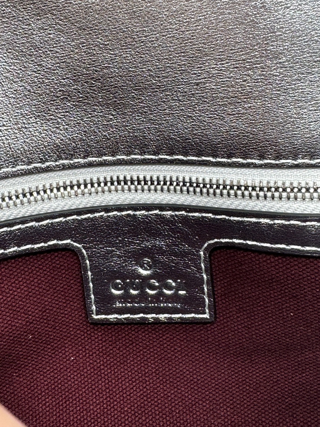 ORI | หนังแท้ GG Marmont small shoulder bag กระเป๋าสะพายข้างรุ่นคลาสสิค ดูแพง อัพลุคได้สบายๆ ด้านหลังดีไซน์รูปหัวใจ