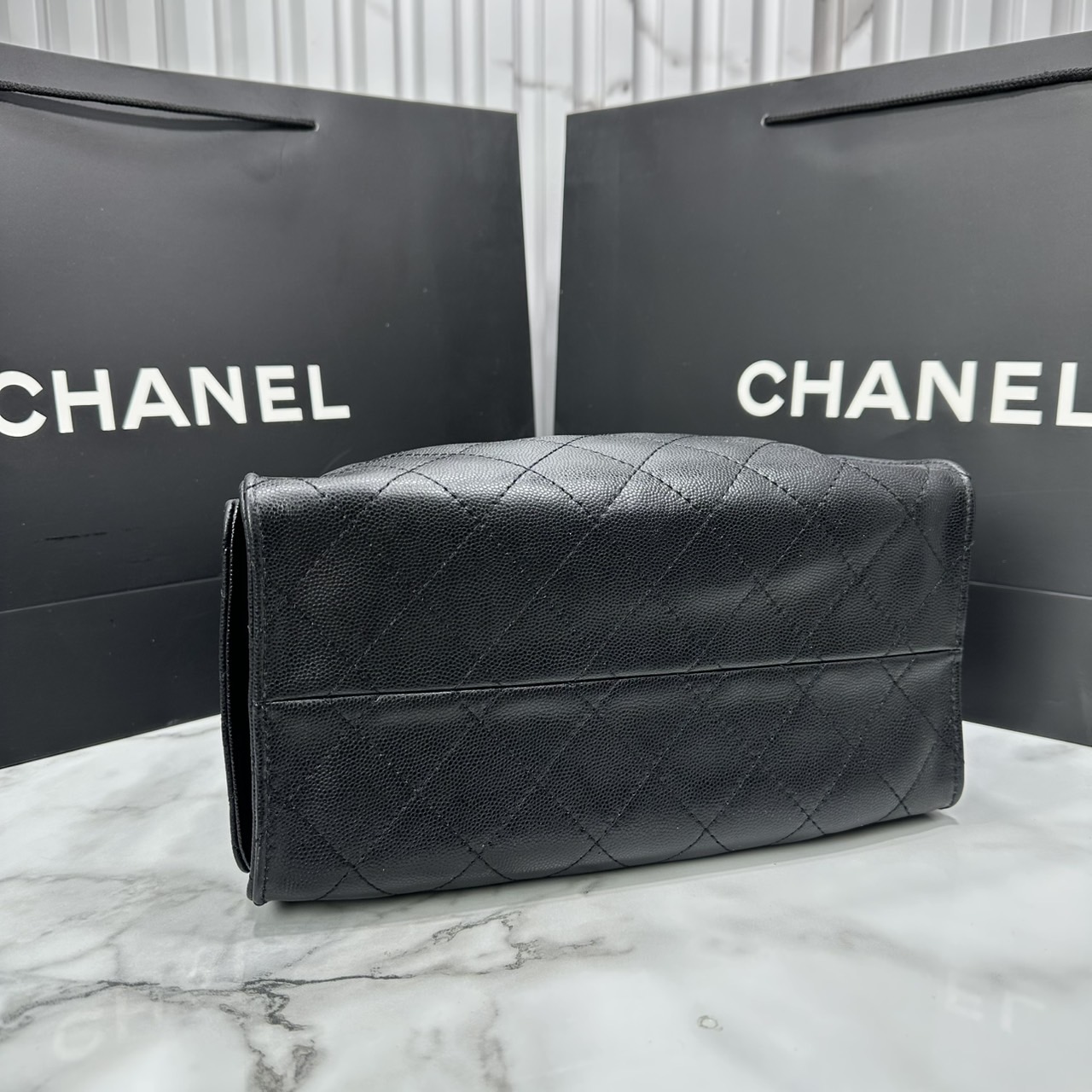 ORI หนังแท้ | 25cm CHANEL 25 Small Handbag Spring-Summer 2025 กระเป๋าสะพายรุ่นใหม่สุดฮอตแห่งปี หนังแท้ลายเกรน ที่สุดแห่งความไอคอนิก มาพร้อมใบเล็ก อะไหล่สีทองสวยหรู