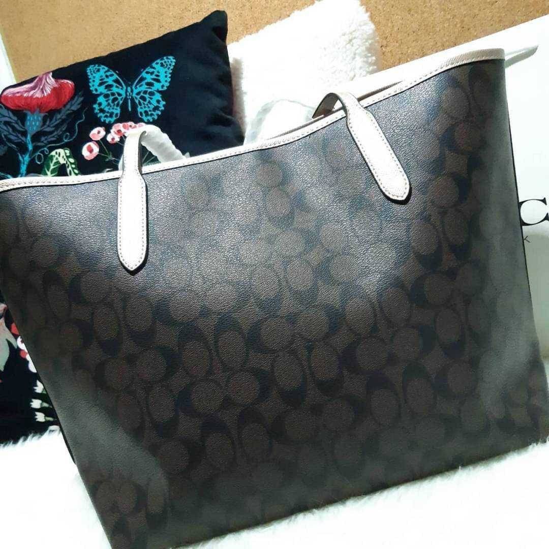 COACH C5696 CITY TOTE IN SIGNATURE CANVAS กระเป๋าถือทรงโท้ทใบใหญ่ ใส่ของได้ของครบครัน รุ่นใหม่ล่าสุด!!