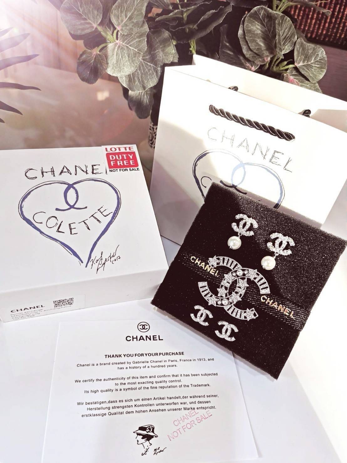 VIP 】✨พร้อมส่งความสวย✨Rare items ห้ามพลาด! แพ็คสุดคุ้มX3! CHANEL EARRING & BROOCH SET VIP GIFT WITH PURCHASE THE ORIGINAL PACKAGE (GWP) ชุดกิ๊ฟเซทของกำนัลสุดเลอค่าจากการแลกคะแนนสะสมสำหรับลูกค้าสมาชิก VIP CHANEL DUTYFREE ไอเท็มหายากชวนสะสมมาเ