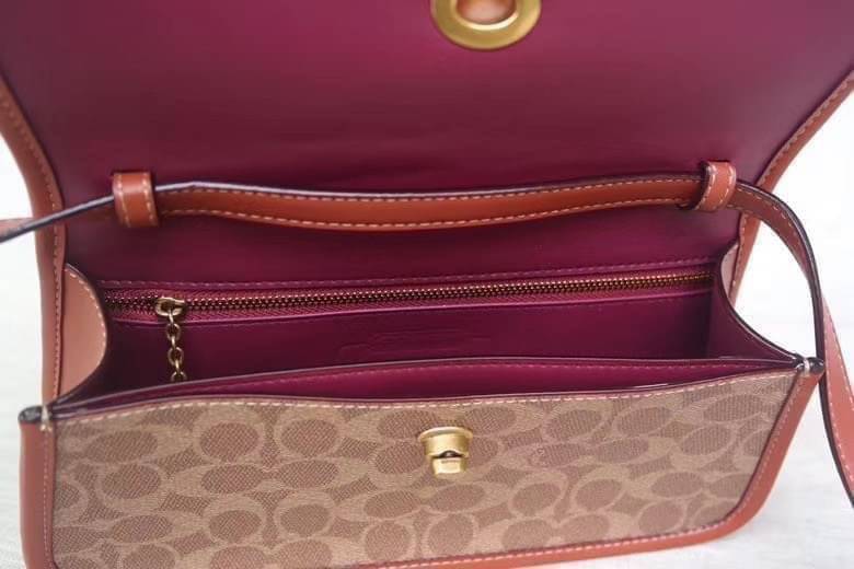 OUTTLET 】Auth Coach 1941 Turnlock Clutch Crossbody Bag พร้อมส่งที่ไทย