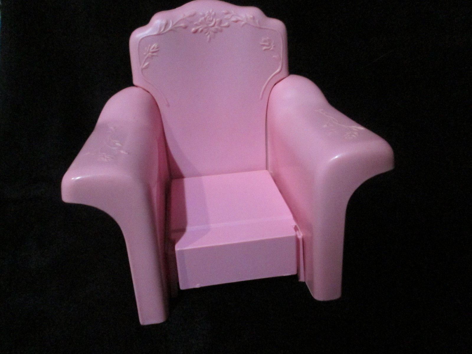 Barbie's Coffee Table with Couch เฟอร์นิเจอร์บาร์บี้แท้มือสองสภาพดี