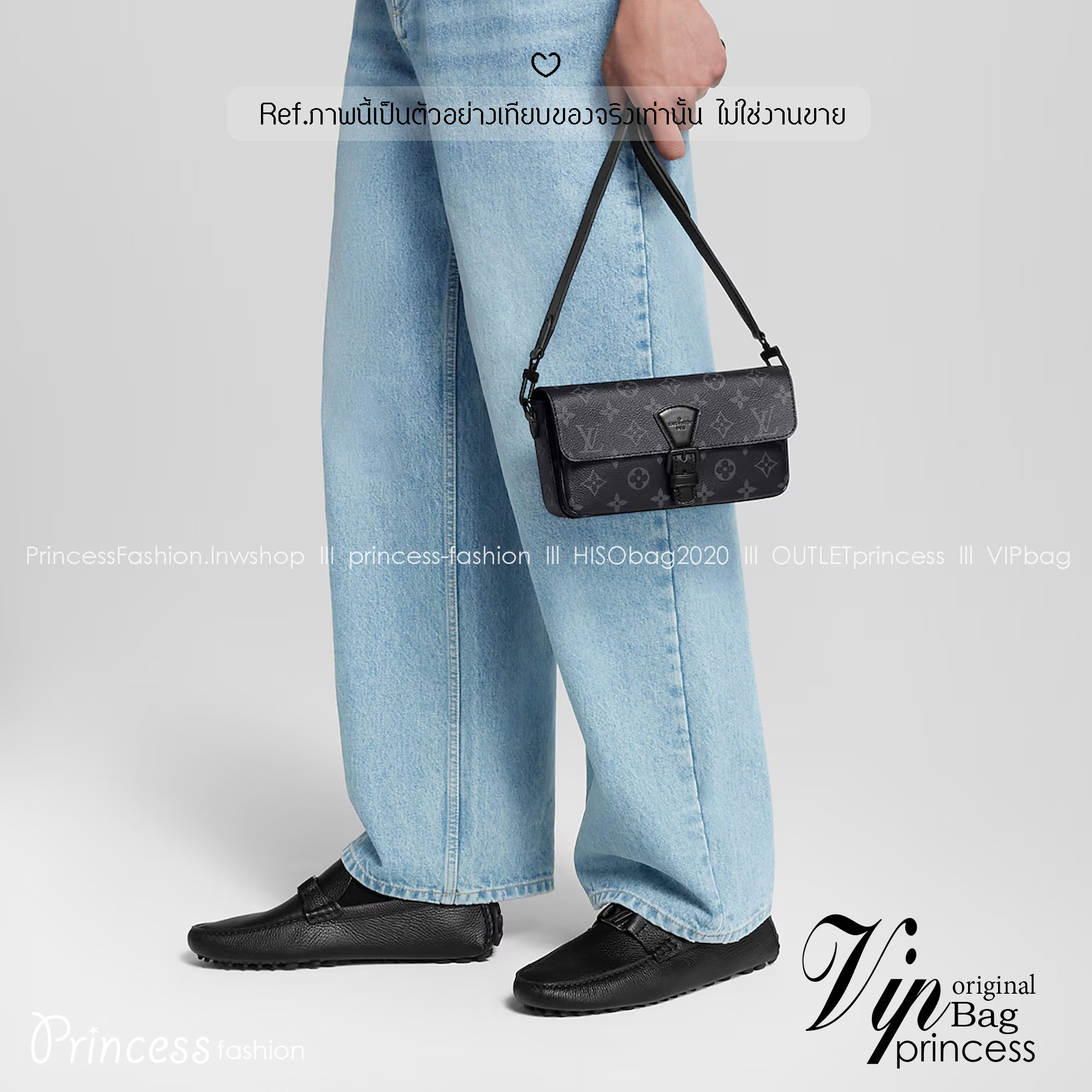 ORI หนังแท้ | LV Montsouris crossbody bag Monogram Eclipse Canvas 22cm กระเป๋าสะพายทรงแมสเซ็นเจอร์ไซส์เล็ก สไตน์กระเป๋าสตางค์แบบสะพาย ดีไซน์ใหม่ทรงยาวล้ำสมัยประดับบัคเคิลสัญลักษณ์เมซงพร้อมแถบแม่เหล็กด้านหน้า สุดไอคอนิก