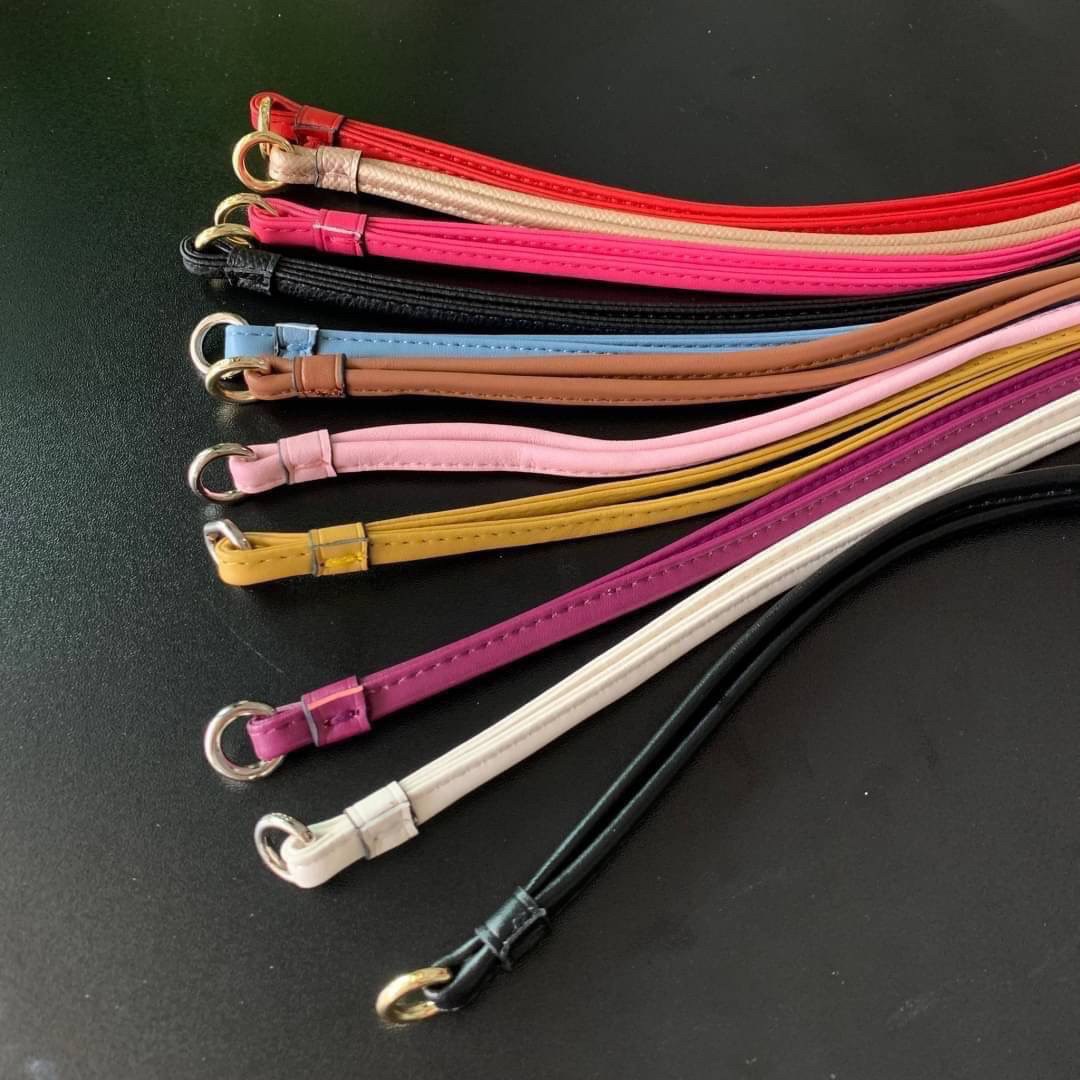 COACH F63274 ID LANYARD IN SIGNATURE COATED CANVAS กระเป๋าใส่บัตรคล้องคอ ลาย C ทั้งใบ ด้านหน้าตกแต่งชื่อแบรนด์ สวยมากกก ใส่บัตรพนักงาน และบัตรต่างๆ มาพร้อมสายคล้องคอ สายถอดออกได้ ตัวกระเป๋ามี 3 ช่องค่ะ