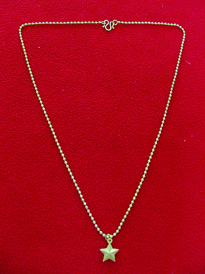 สินค้าหมดค่ะ สร้อยคอผู้หญิงทำจากเหรียญ25,50ส.ต.พร้อมจี้รูปดาวค่ะ