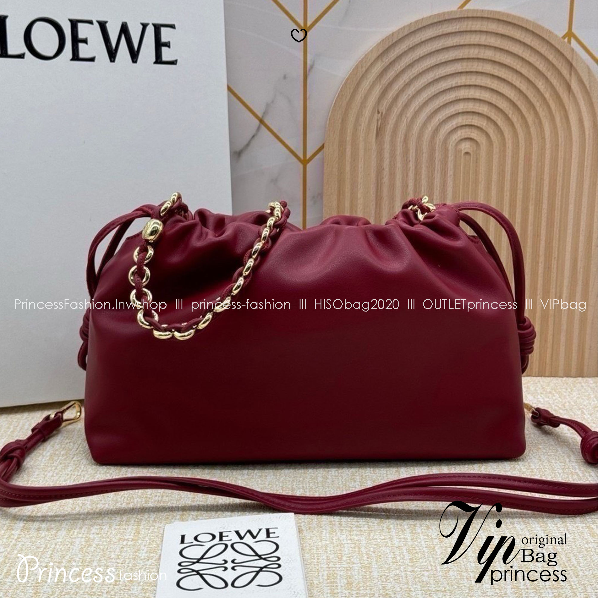 ORI หนังแท้ | Medium Loewe Flamenco purse in mellow nappa leather 30cm กระเป๋าสะพายทรงคลัช เรียบหรูดูแพง เรียบง่ายใช้งานสะดวก หนังแนปป้าให้สัมผัสนุ่มสบายผิว มาพร้อมสายสะพายร้อยห่วงหรูหรา