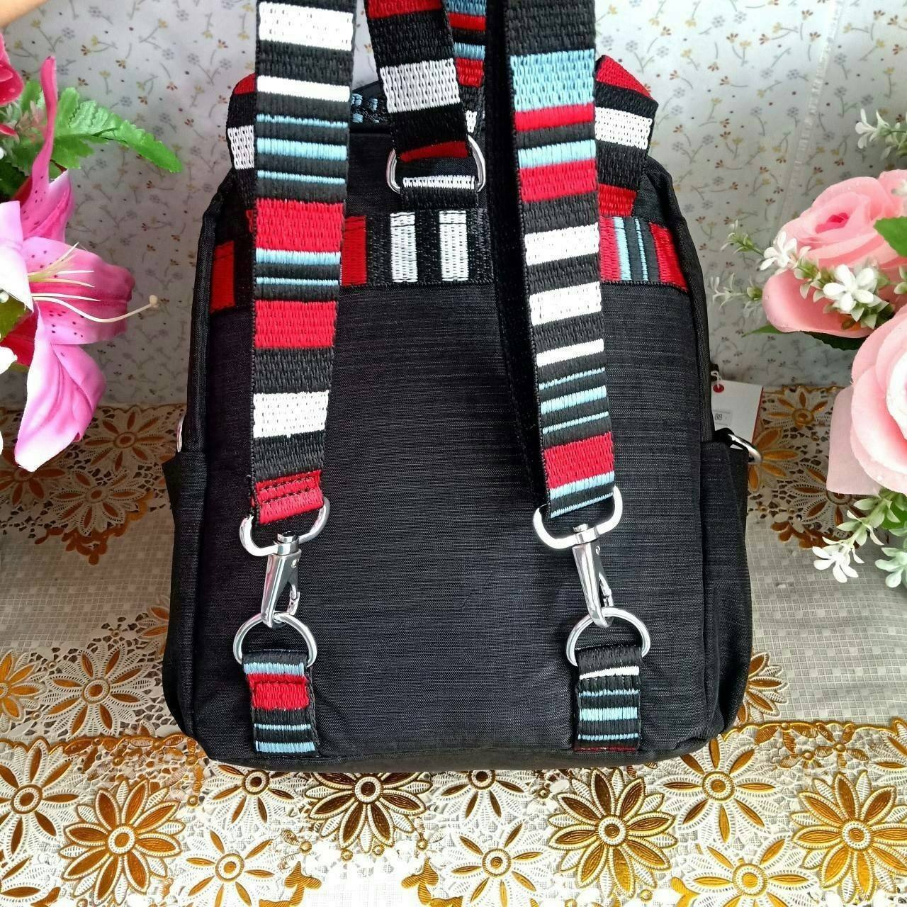 KIPLING 2WAYS MINI BACKPACK 👍กระเป๋าสะพาย2Wayรุ่นใหม่วัสดุ Nylon & Polyester 100% 👍หูหิ้วมีลายปั้มแบรนด์ 👍สายสะพายยาวเลื่อนปรับได้ถอดได้ 👍สามารถถือหรือสะพายได้ จะสะพายไหล่ สะพายเฉียง Crossbody หรือจะคล้องสายเป็นเป้สะพายหลัง