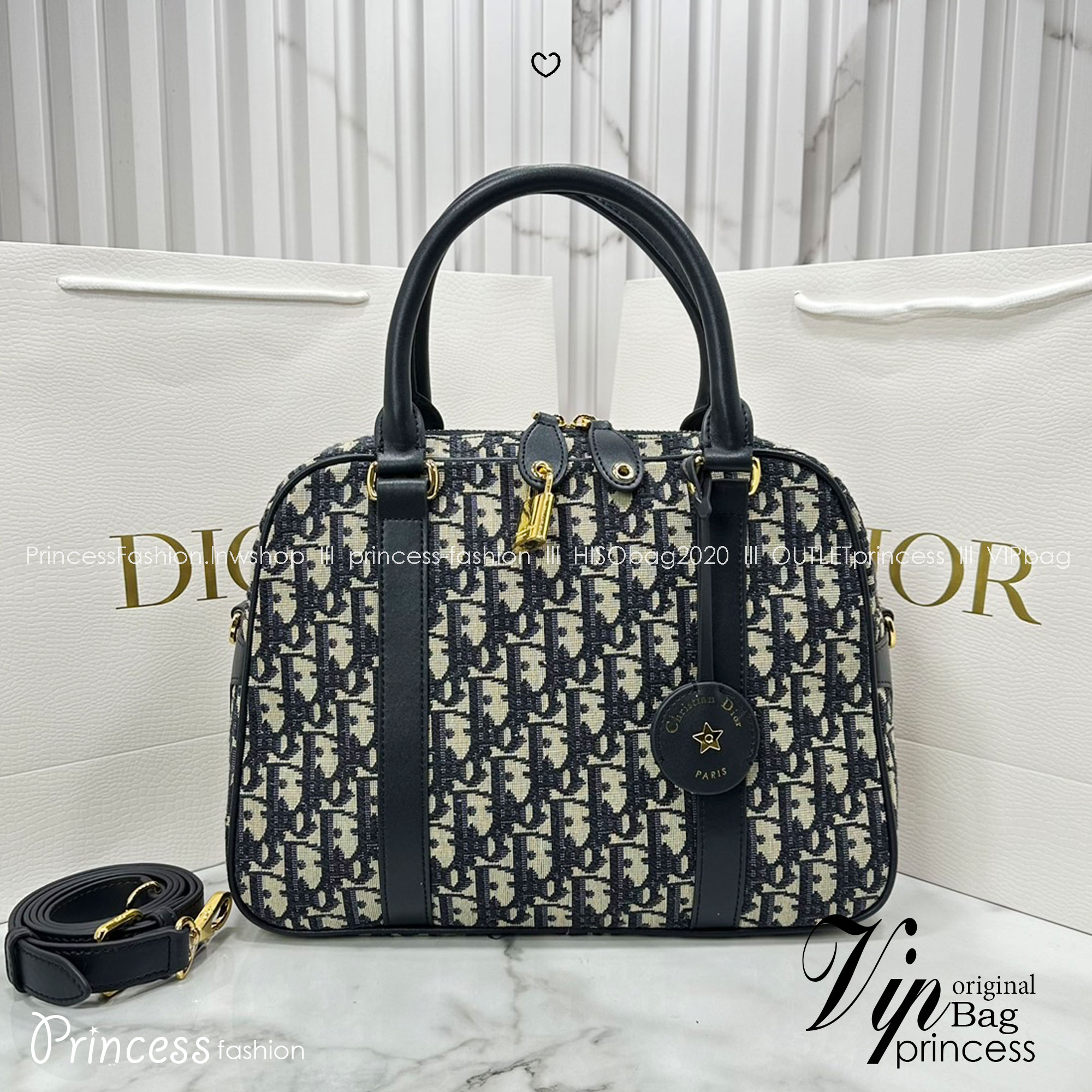 DIOR D-Vibe Bowling Bag Oblique jacquard fabric in blue กระเป๋าทรงหมอน ทรงโบว์ลิ่งทันสมัยและปราดเปรียว ใช้งานง่ายจุของได้เยอะ สวยงามเป็นเอกลักษณ์ เกรดท็อปไฮเอน 1:1 ใช้งานต่างประเทศได้