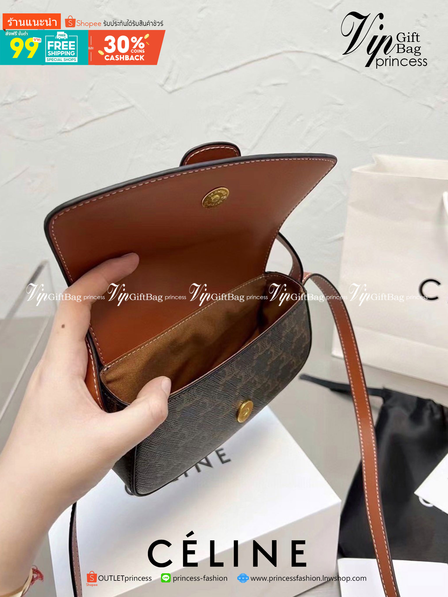 VIP 】CELINE TABOU CLUTCH BAG CELINE MINI CROSSBODY BAG (GWP) วัสดุ Triomphe Canvas หนังสวยอยู่ทรงกันน้ำได้ ขนาดกำลังน่ารัก การออกแบบที่เน้นความเรียบแต่หรู มาพร้อมสายสะพายสั้นและสายสะพายยาว สำหรับสะพายไหล่ สายปรับระดับสั้น-ยาวได้ (ถอดไม่ได้) โดดเด่นที่ด้าน
