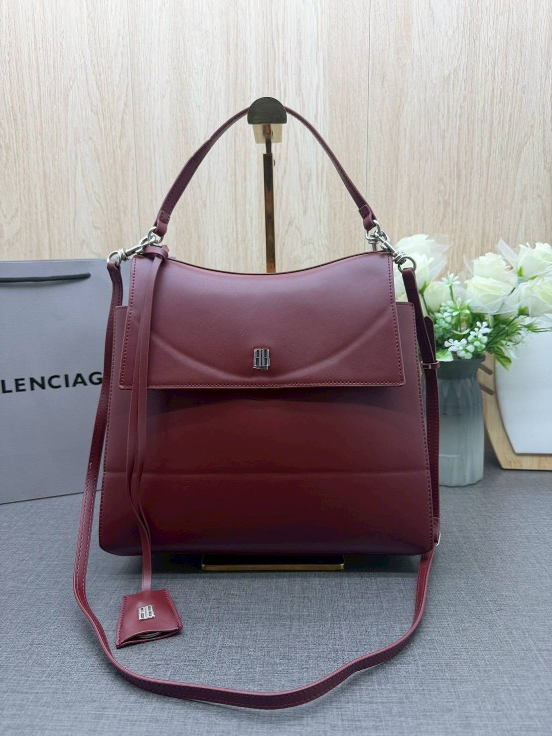 ORI หนังแท้ | Balenciaga Nano Medium Top Handle Bag 27cm กระเป๋าสะพายทรงโท้ท ดีไซน์ใหม่สวยเก๋ตามแบบฉบับแบรนด์