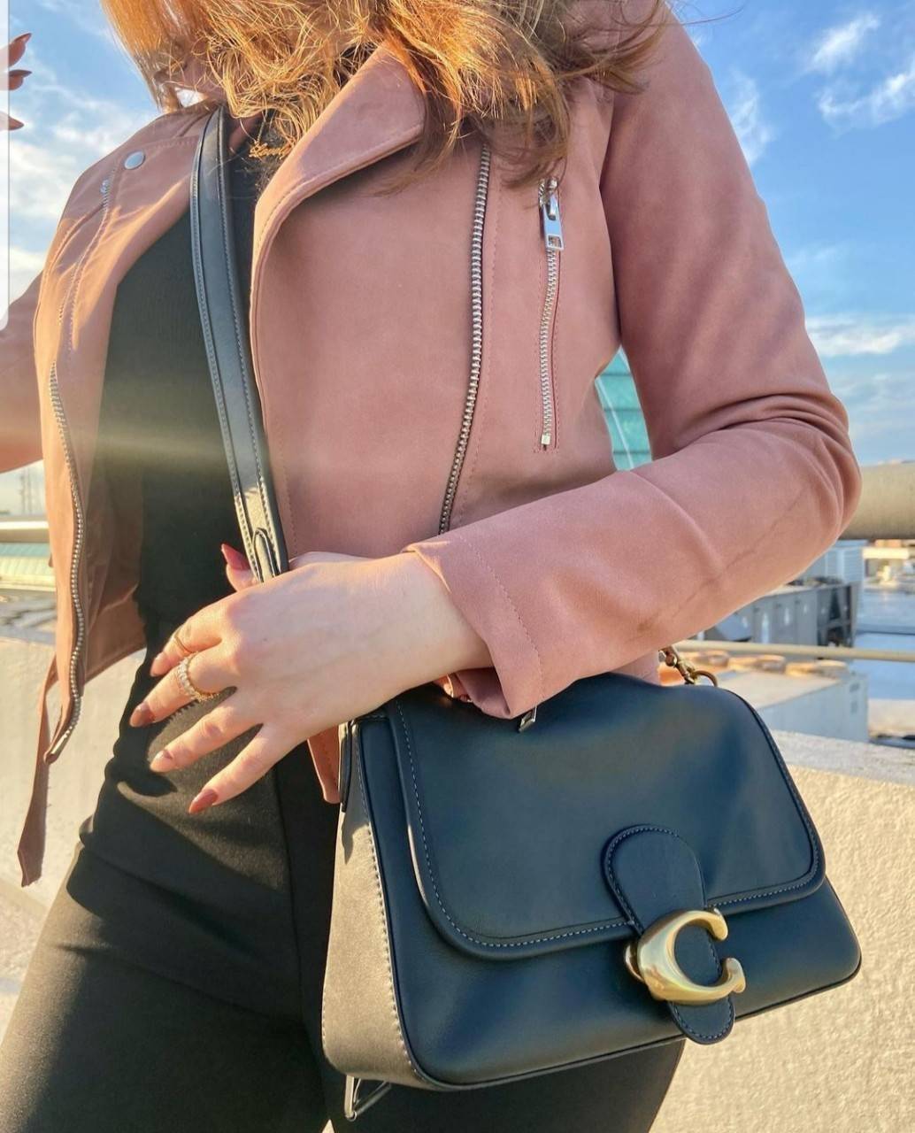 COACH SOFT TABBY SHOULDER BAG (C4823//C5261) กระเป๋าถือ กระเป๋าสะพาย ที่ใครๆก็เข้าถึงได้ หรูหรา คลาสสิค ลุคเรียบร้อย แต่ความสวยไม่น้อย! ดาเมจความลุคผู้ดีรุนแรงมาก!!เกินต้าน!!// วัสดุหนังแท้ทั้งใบ หนังเรียบ หนังนิ่มมากๆ อยู่ทรงสวยมากๆด้วย// ด้านในโล่งกว้าง