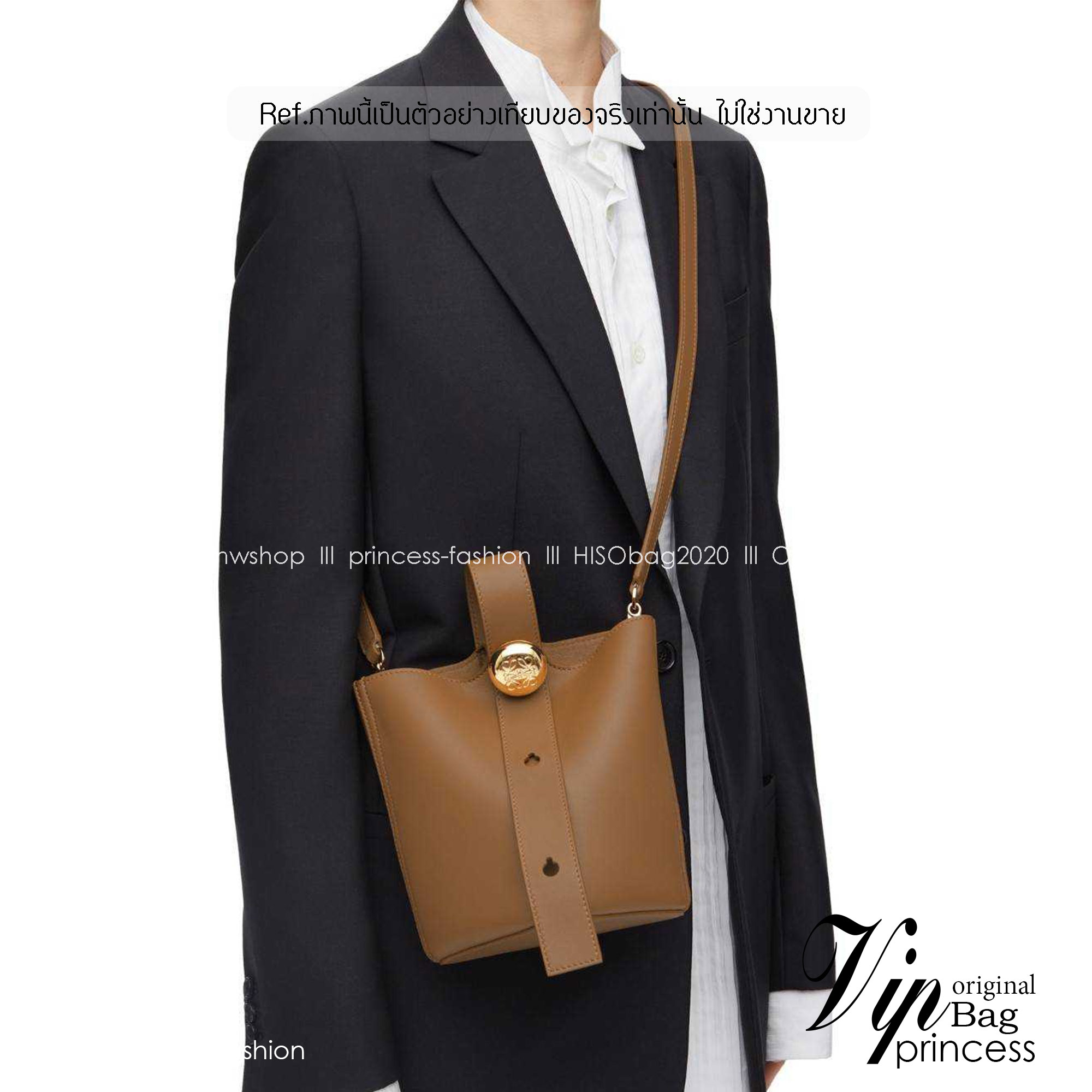 LOEWE MINI PEPBLE BUCKET IN MELLOW กระเป๋าทรงบัคเก็ต รูปทรงสวยใช้งานง่าย กิมมิคหรูหราสุดๆ เกรดออริ