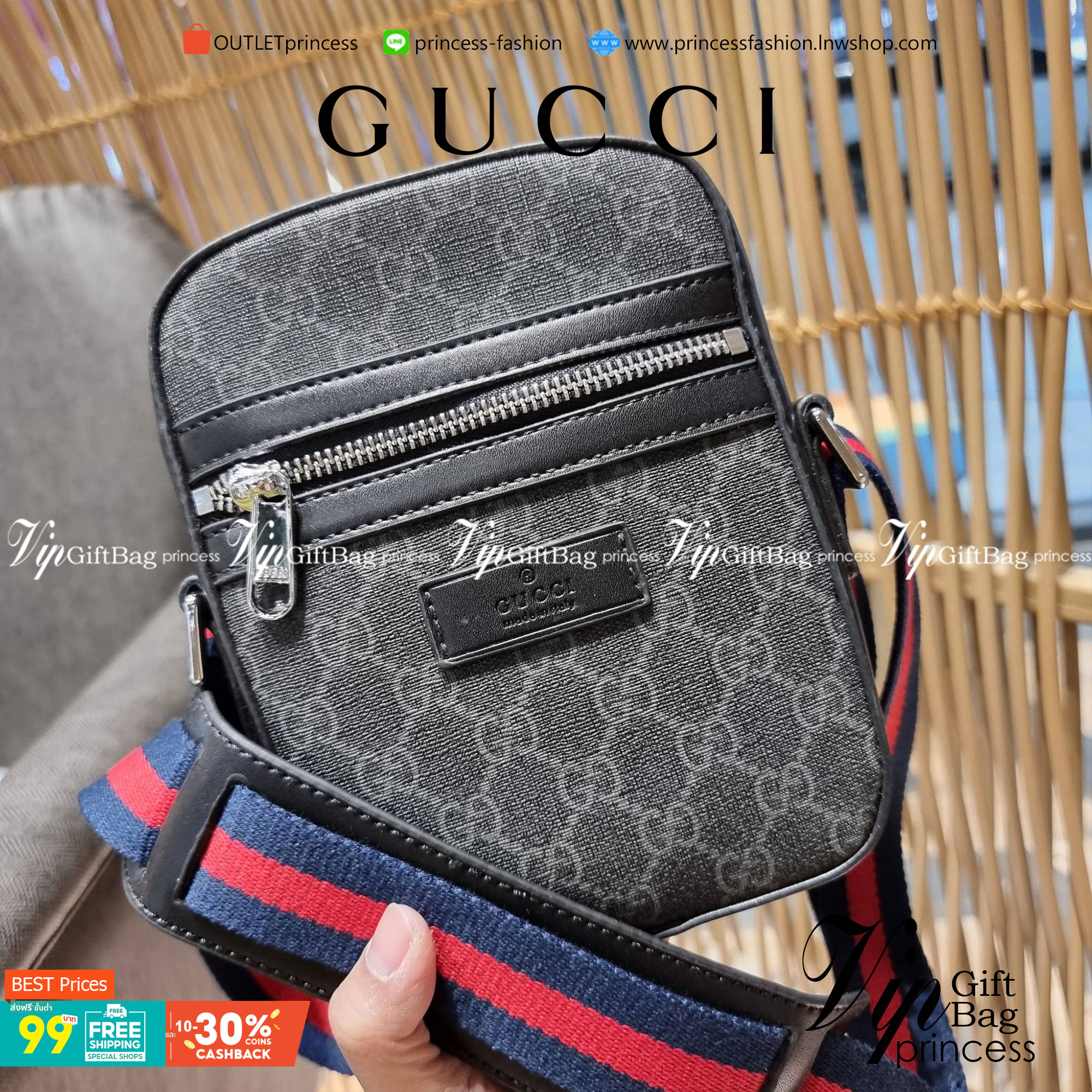 VIP 】GC VIP MINI MESSENGER CROSSBODY BAG กระเป๋าสะพายข้างพรีเมี่ยมลุคสปอร์ต เรียบแต่แอบหรู ไซส์มินิ น่าใช้!! วัสดุหนังแคนวาส ไม่ต้องห่วงเรื่องความทนทาน ✔️ ตกแต่งสายคาดหรู เท่ ดีไซน์สีตามสัญลักษณ์แบรนด์ เข้ากันมากๆ!! เปิด-ปิดด้วยซิป ด้านหน้ามีช่องซิ