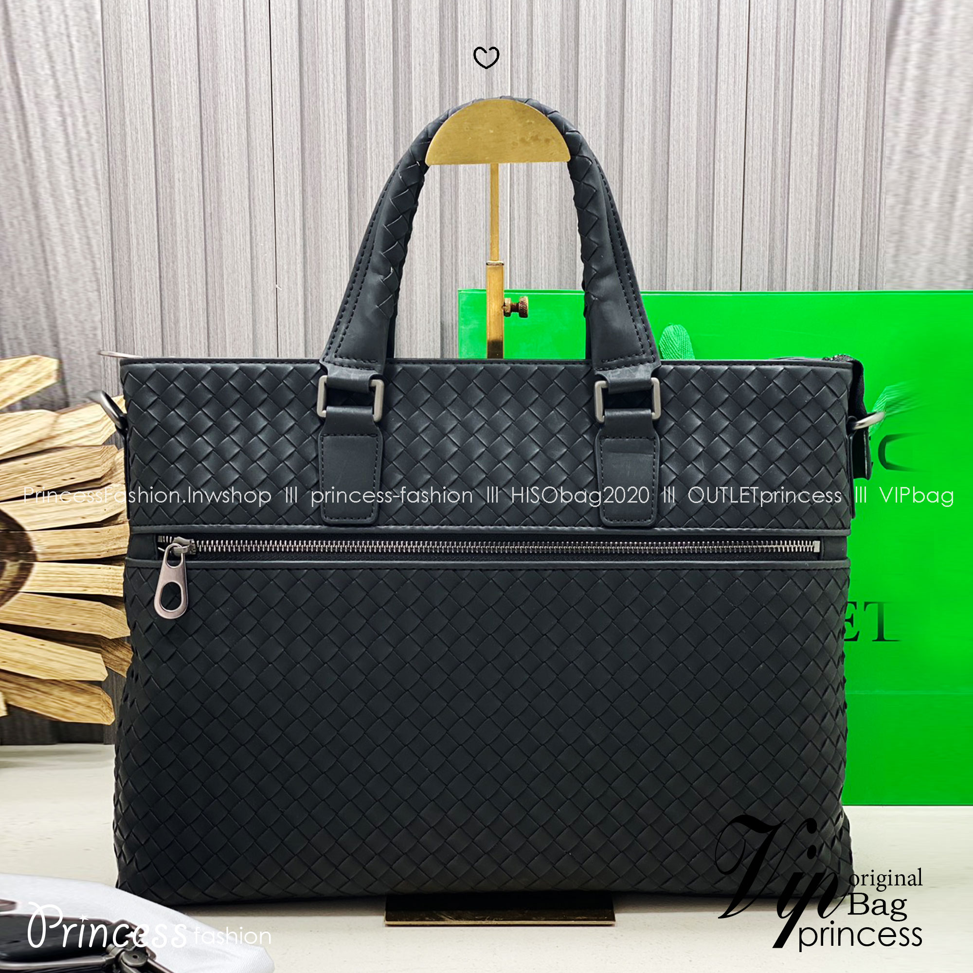 ORI หนังแท้ | Bottega Veneta Getaway Briefcase / Bottega Messenger Bag กระเป๋าใส่เอกสาร กระเป๋าทรงแมสเซ็นเจอร์ สวยเรียบหรูคลาสสิกเป็นเอกลักษณ์ โดดเด่นด้วยงานสานตาราง ดีไซน์เรียบง่าย แต่ดูแพง