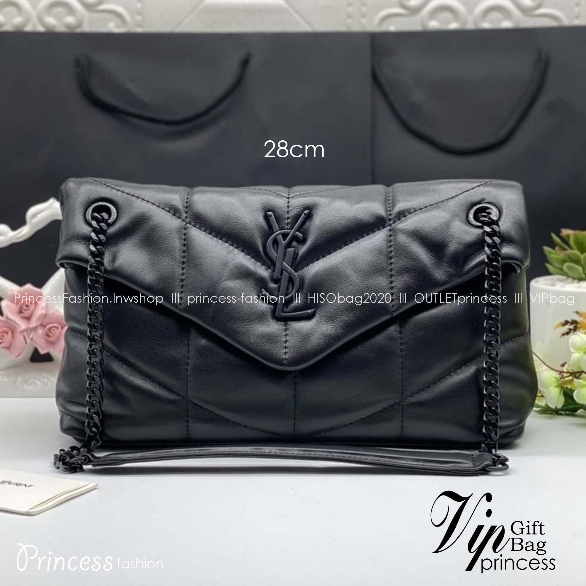 28cm YSL PUFFER SMALL CHAIN BAG IN QUILTED / Yves Saint laurent puffer small chain bag in quilted กระเป๋าสะพายรุ่นยอดนิยม ทรงสวย ใช้ได้บ่อยไม่มีเบื่อ วัสดุหนังสัมผัสนิ่มมือ ดีไซน์เรียบหรู