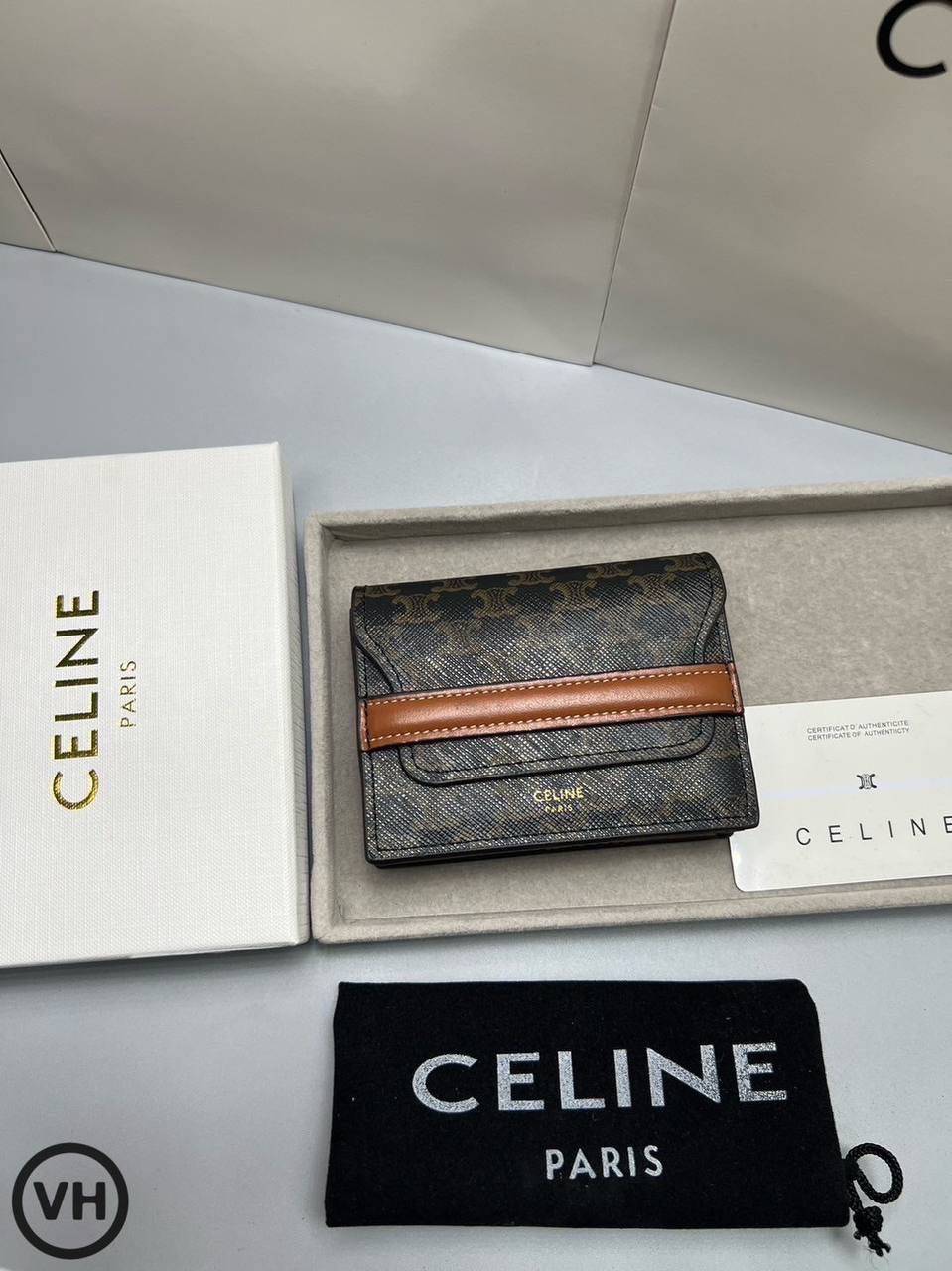 ORI หนังแท้ | CELINE BUSINESS CARD HOLDER TRIOMPHE IN Triomphe / CELINE Wallet กระเป๋าสตางค์ใส่การ์ด ใส่เหรียญ กระเป๋าสตางค์ใบสั้น กระเป๋าสตางค์ซีลีน