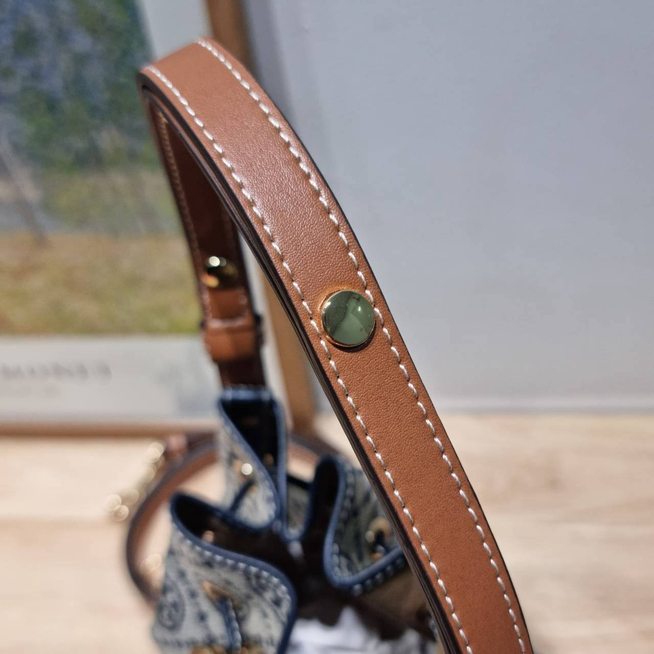 TOP ORI หนังแท้ | เกรดดีสุด TORY BURCH T MONOGRAM BUCKET BAG (ดีไซน์ใหม่) ใหม่ล่าสุดได้สวยก่อนใคร กับกระเป๋าบัคเก็ตยอดฮิต ที่มาในดีไซน์ใหม่ สายคล้องในตัวสามารถปรับได้ รูปทรงและลวดลายสวยชัดคลาสสิค