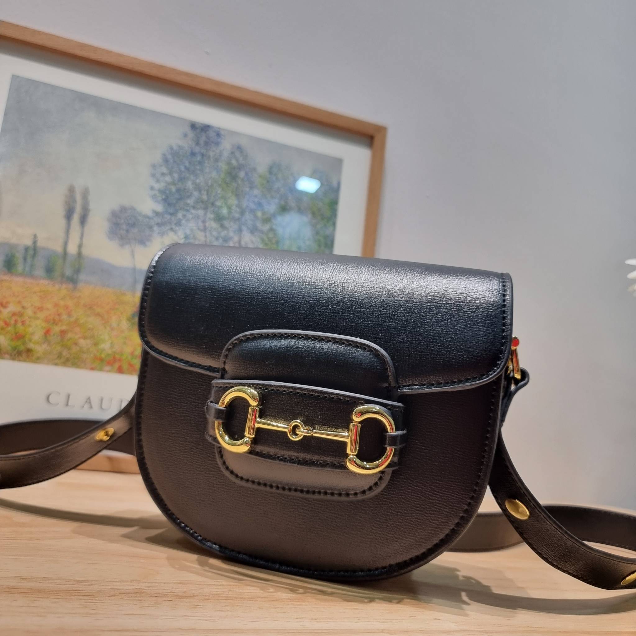 Gucci horsebit 1955 mini rounded bag / GUCCI BAG พร้อมส่ง 2 สี กระเป๋าสะพายไหล่/สะพายข้างทรงคลาสสิค มาในไซส์มินิ กะทัดรัด สวยอยู่ทรง