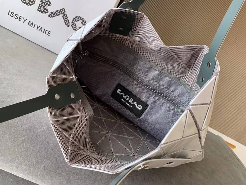 Vip 】ISSEY MIYAKE BAOBAO [white]