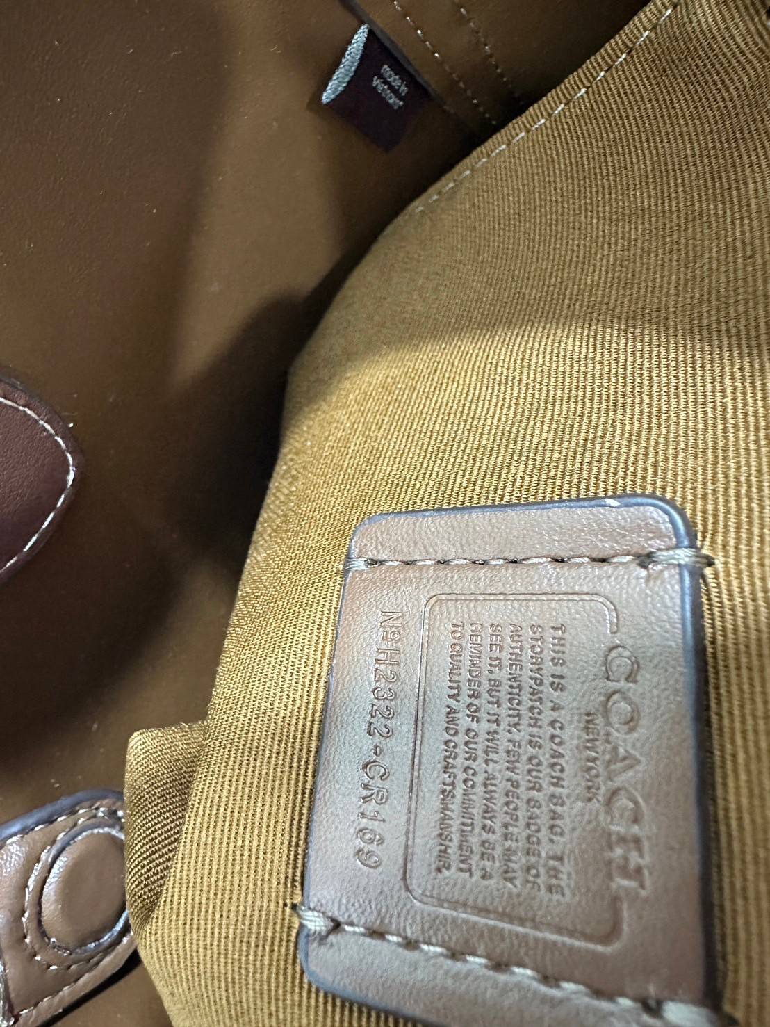 พร้อมส่ง 5 สี COACH HANNA BUCKET BAG กระเป๋าถือ/สะพายข้างทรงบักเก็ตรุ่นใหม่ดีไซน์เก๋น่ารัก เกรดท็อปออริ เกรดดีสุด สลับแท้ 1:1