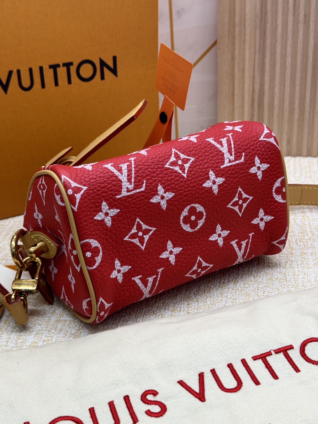 RUNWAY LV Nano Speedy P9 Bandoulière Soft Leather กระเป๋าสะพายสปีดี้รุ่นใหม่ไซส์มินิหรูหรา เกรดท็อปวีไอพี เกรดดีสุด 1:1 หนังแท้สวยงาม เก็บทุกรายละเอียด ใช้สลับแท้ ผ่านทุก ตม. ใช้งานต่างประเทศได้